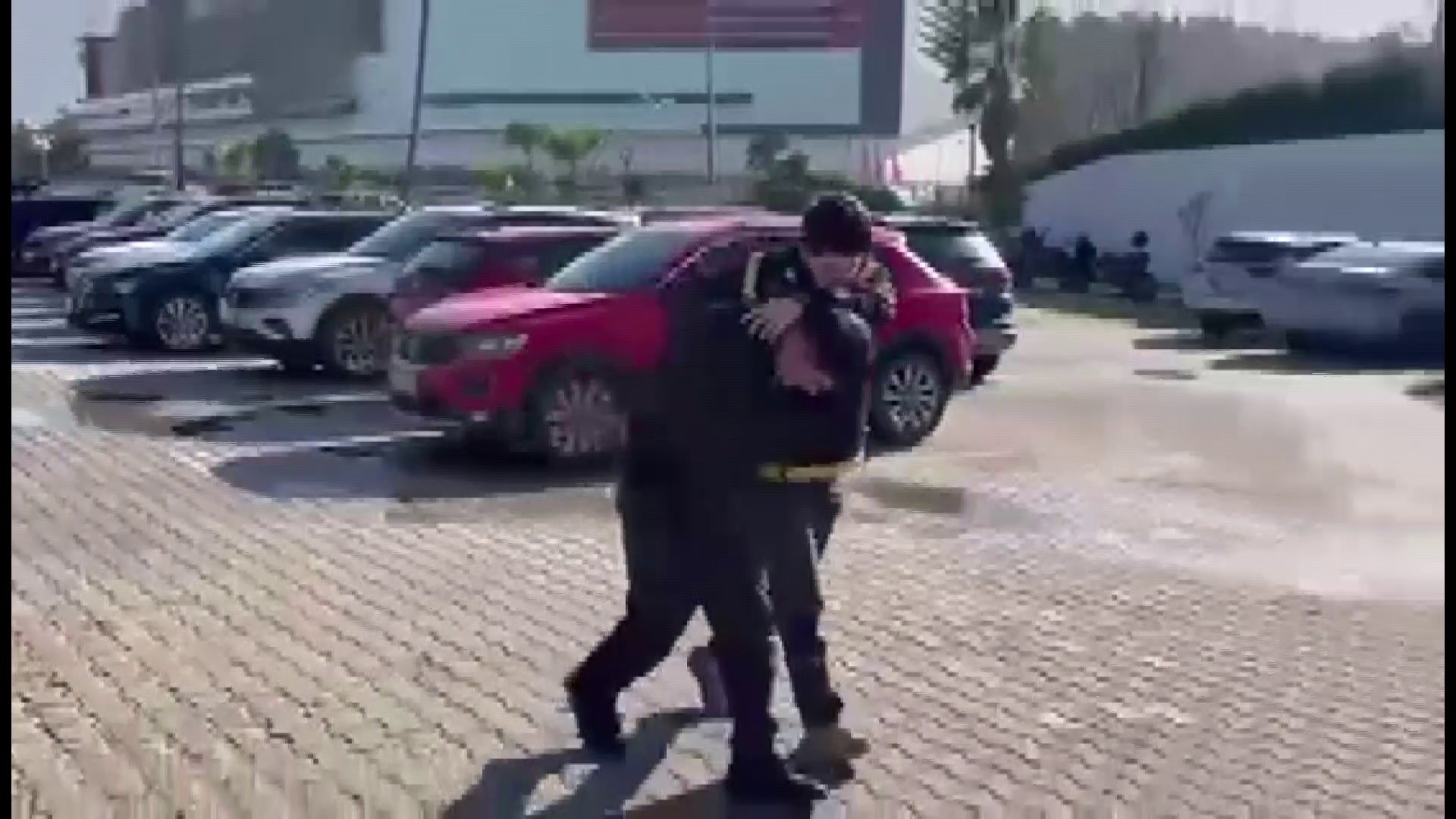 Kabindealarmlarisokerkenyakalandi