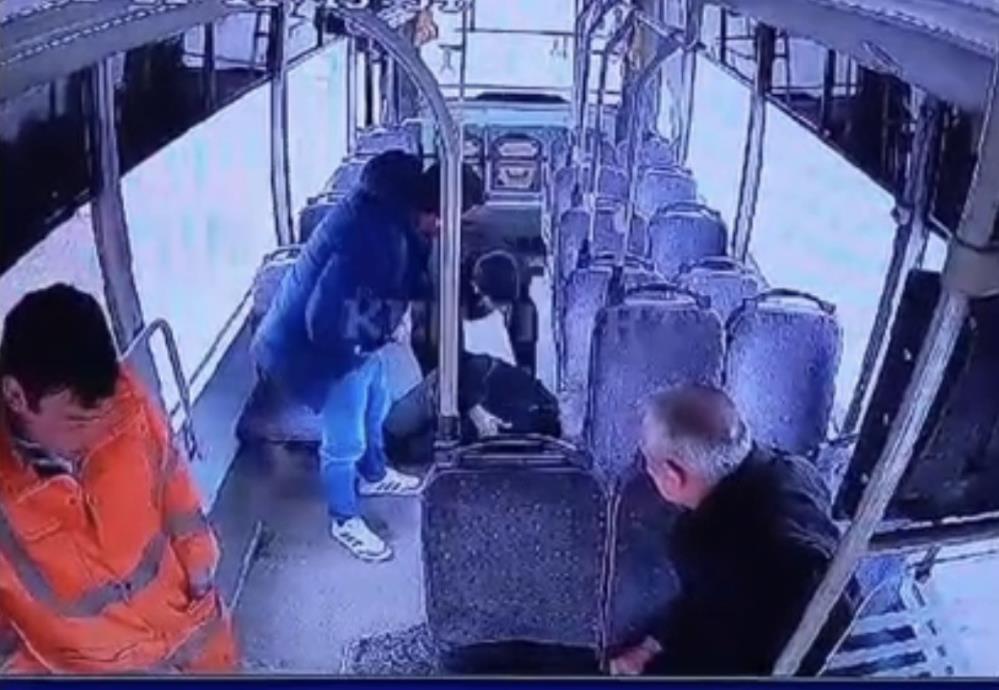 Otobustefenalasanyaslıadamhayatınıkaybetti