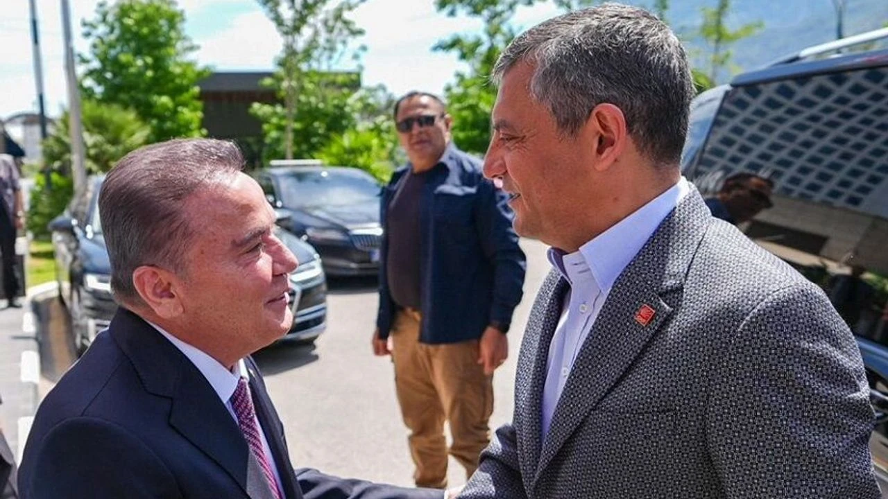 Ozgurozeldenmuhittinbocekecezaevindeziyaret