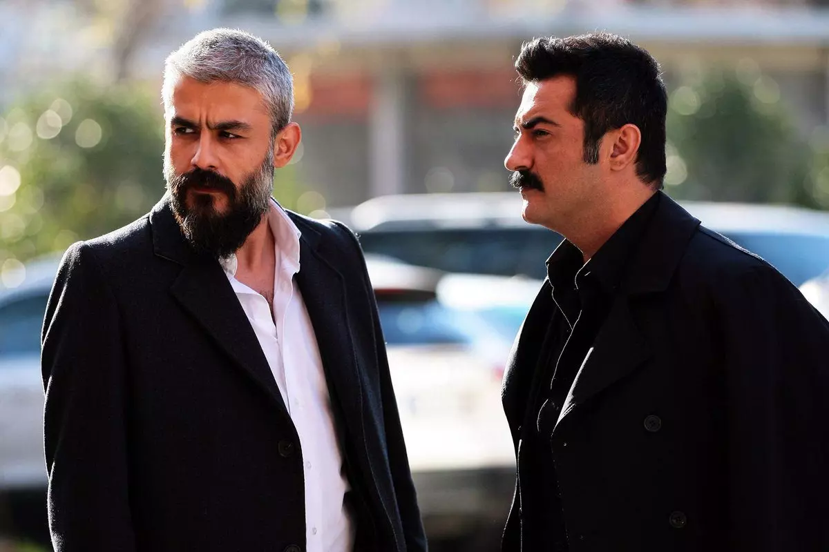 Poyrazkarayelinseferihayatinikaybetti