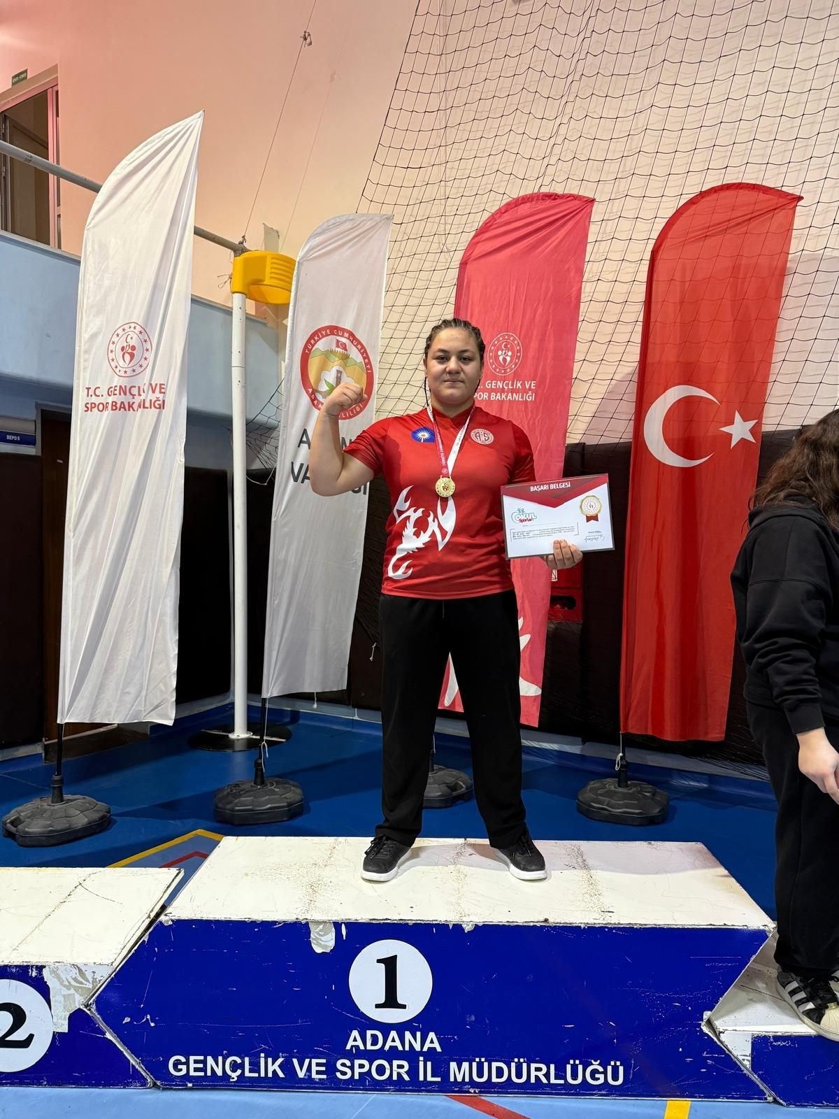 Turkiyesampiyonukorkutelindenciktigencyetenekbilekgucunukonusturdu