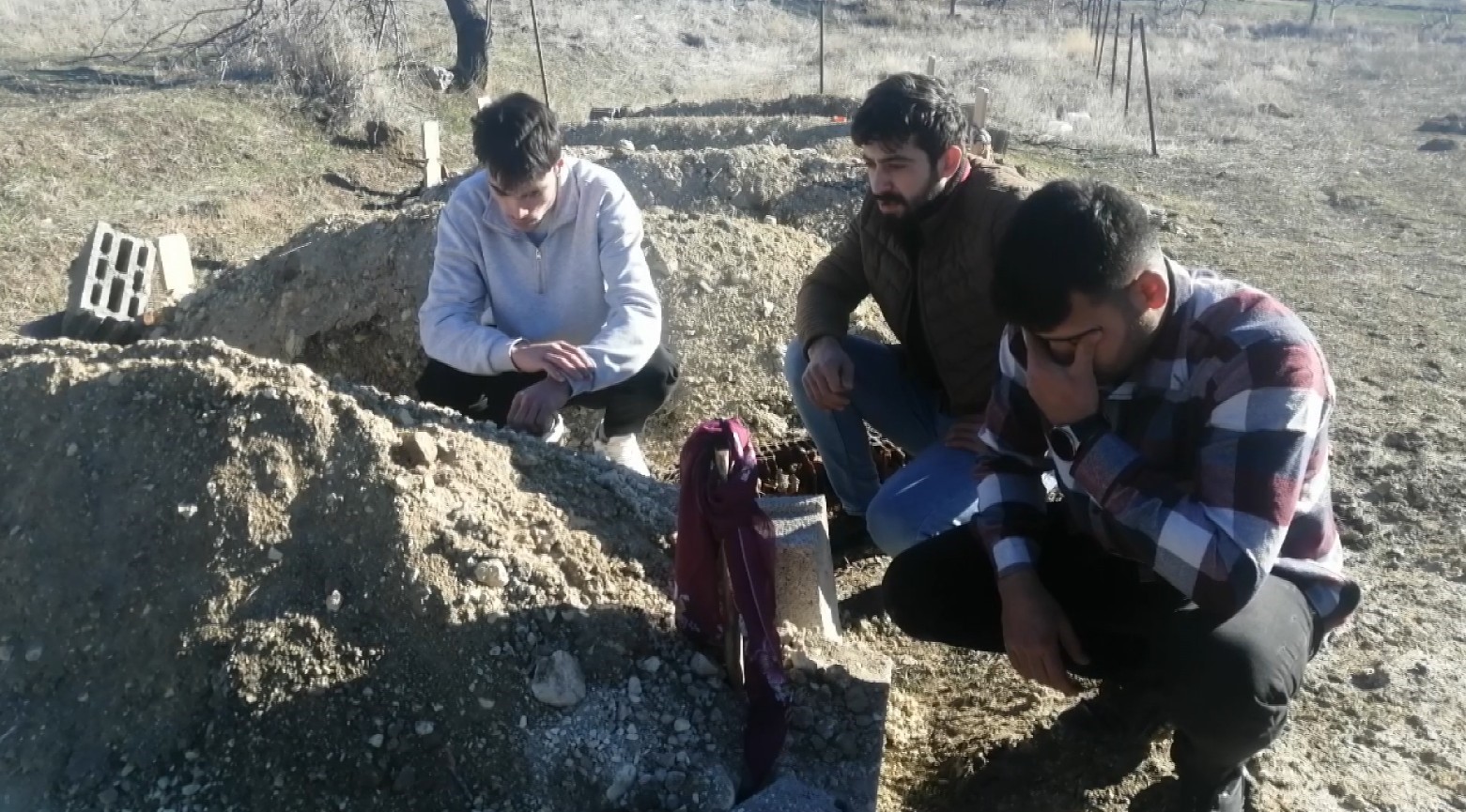 Vandanamusunutemizlemesajikatliamgetirdiesini16Bicakdarbesiyleoldurdu