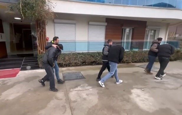 Yasadisibahiszincirineagirdarbe