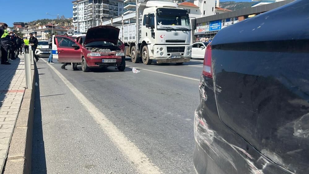 Alanyadapolisilesurucuarasındakovalamaca-1