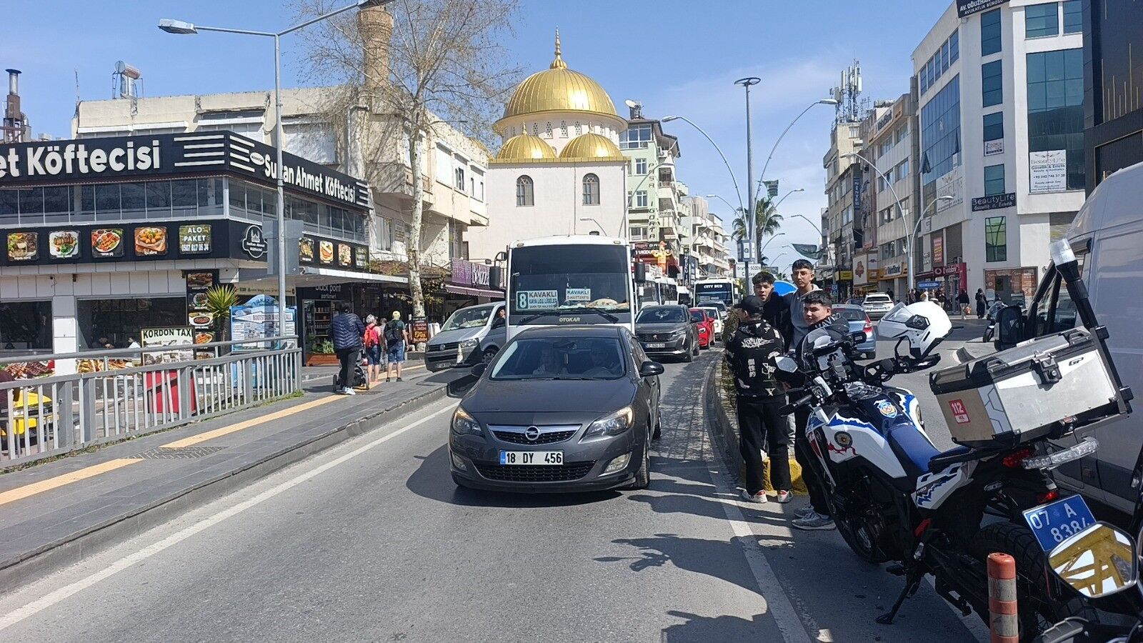 Annesielinitutupbasinioksadi