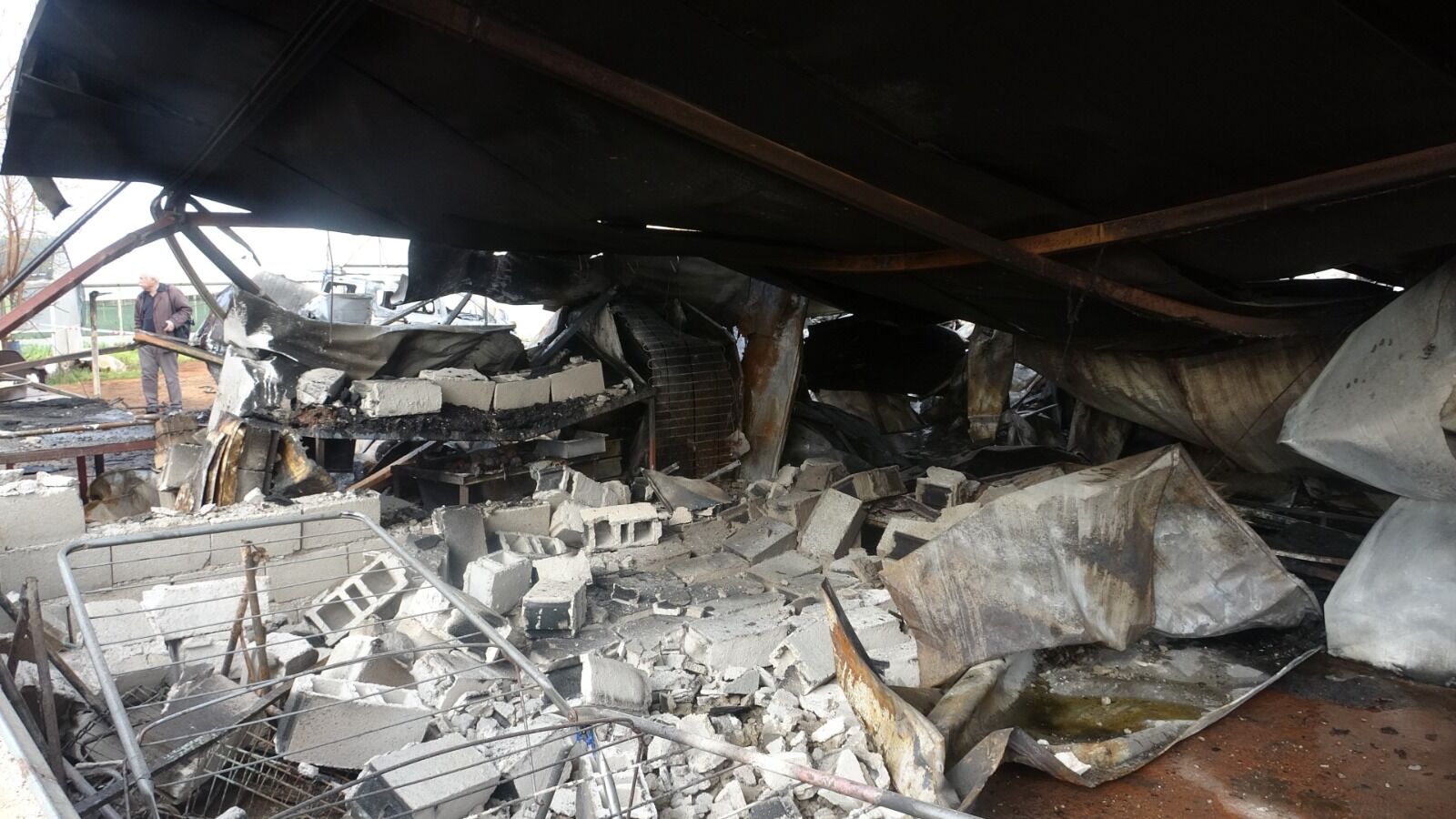 Anneve5Cocugunolduguyanginda3Gozalti