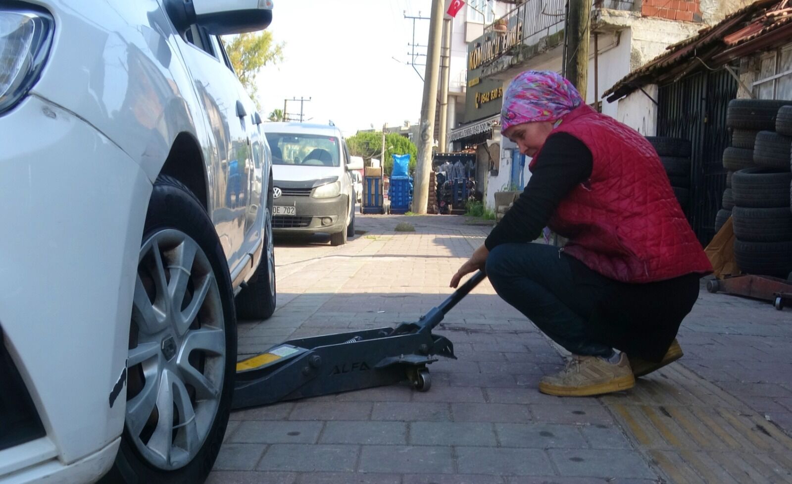 Antalyadaerkekisidiyorlardiobasardikadinustamusterilerinilgisinicekiyor-2