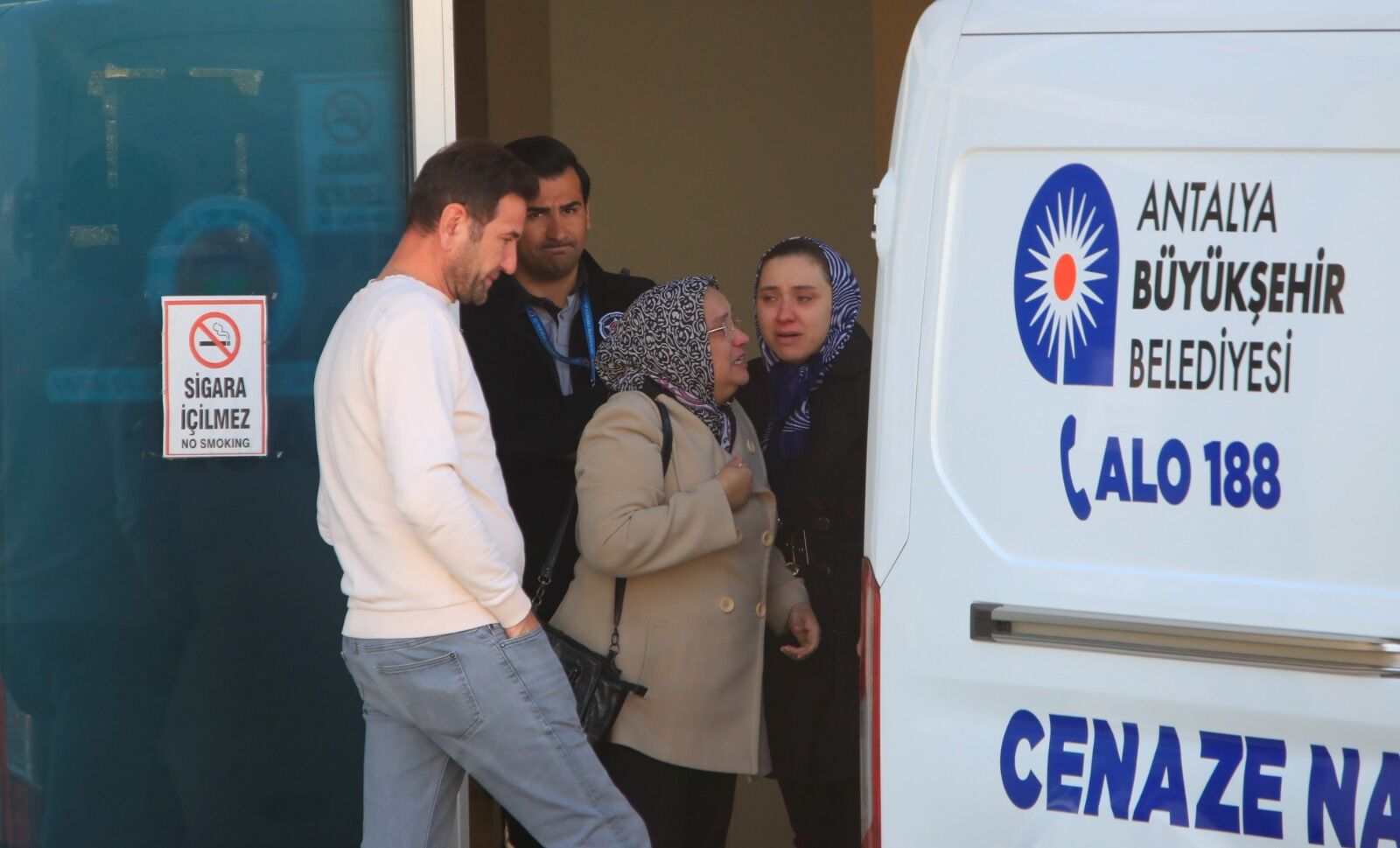 Antalyadamotosikletkazasicanaldiyakinlarigozyaslarinaboguldu