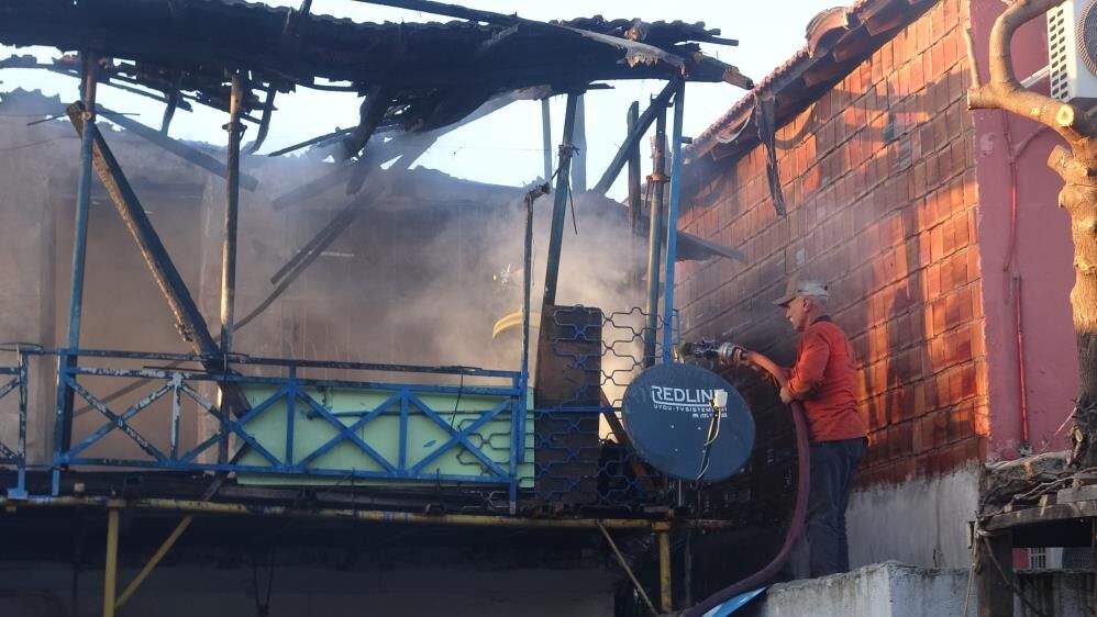 Antalyaevdecıkanyangındabirkisietkilendi