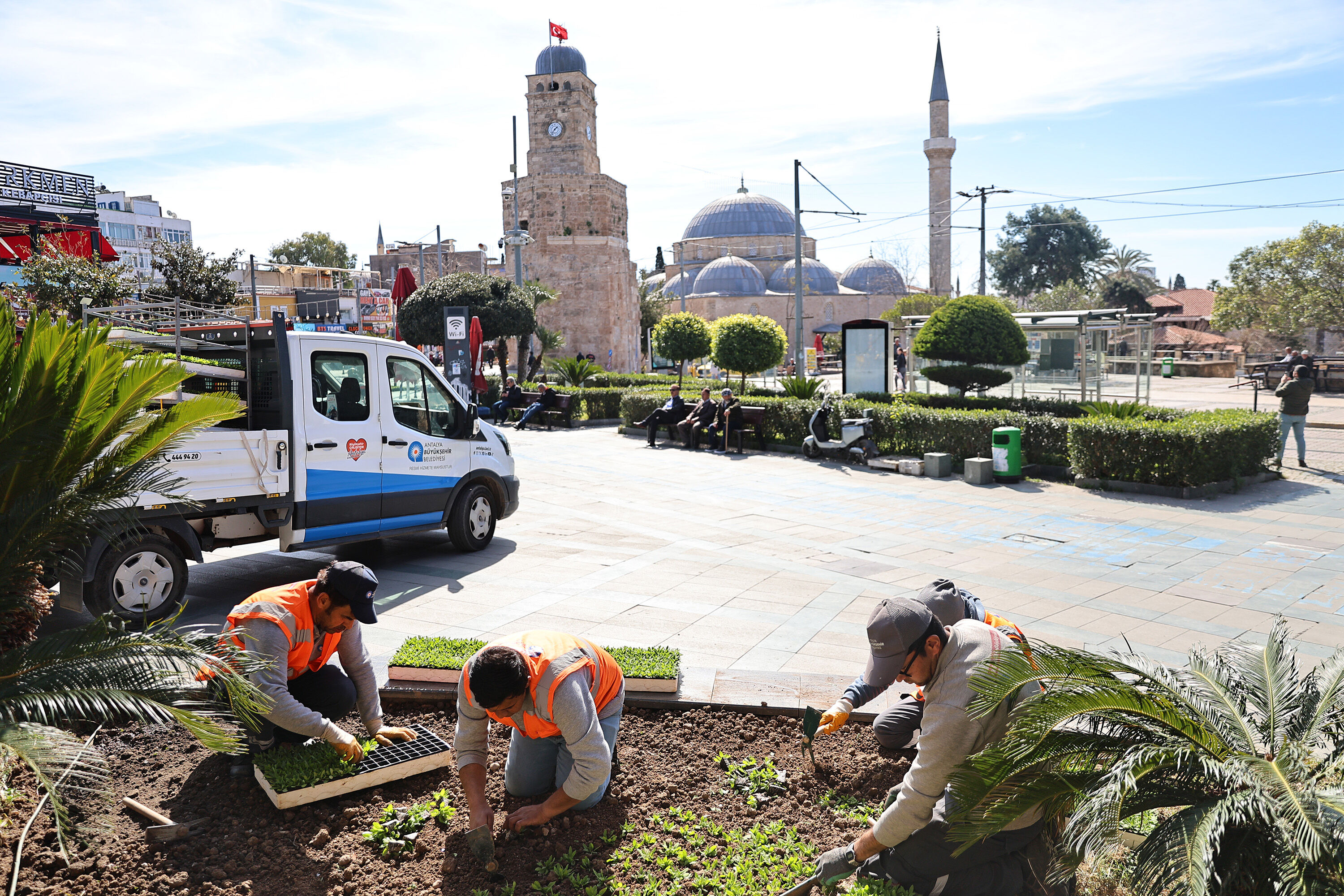 Antalyarengarenkciceklerledonatilacak