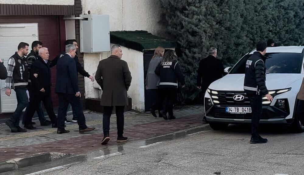 Bursabelediyebaskanigozaltinaalindi