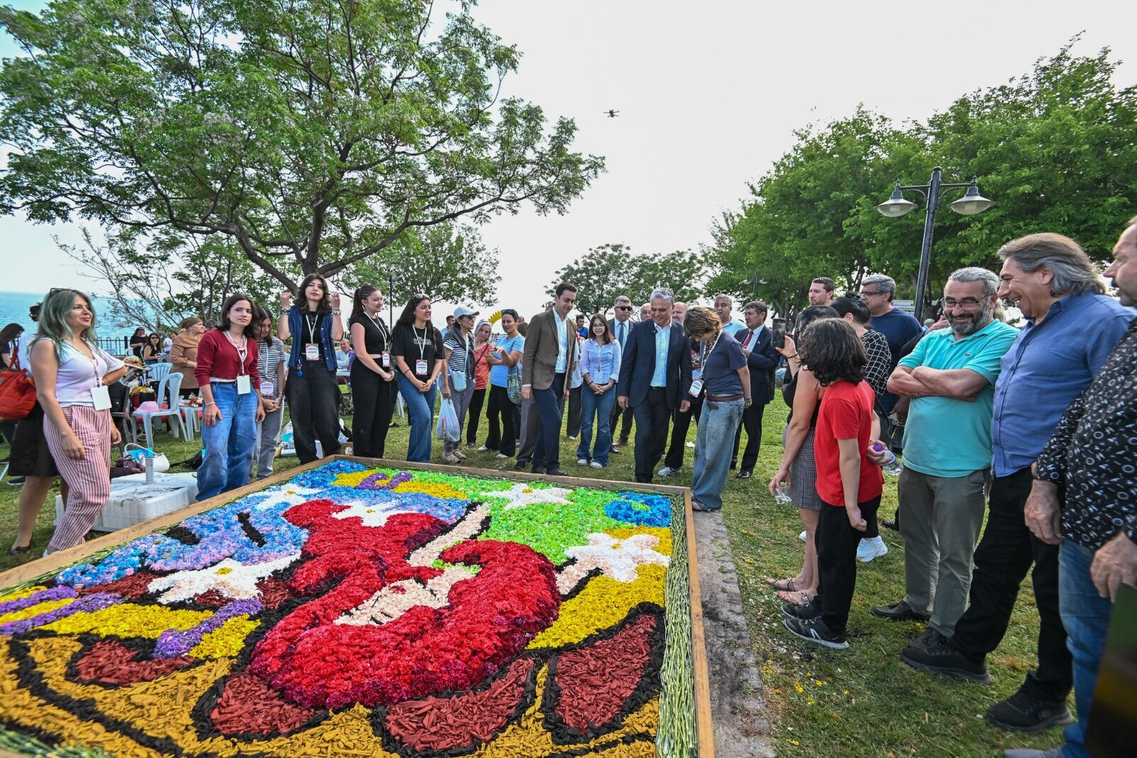 Cicekdesenlerigunleriicinbasvurular