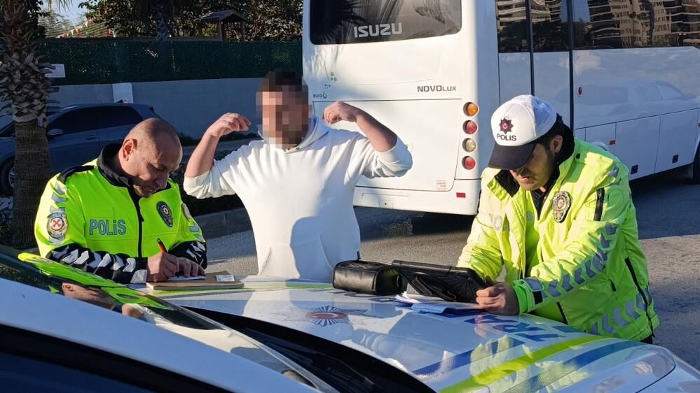 Ehliyetsizsurucumotosikletecarpti390Bintlparacezasikesildi