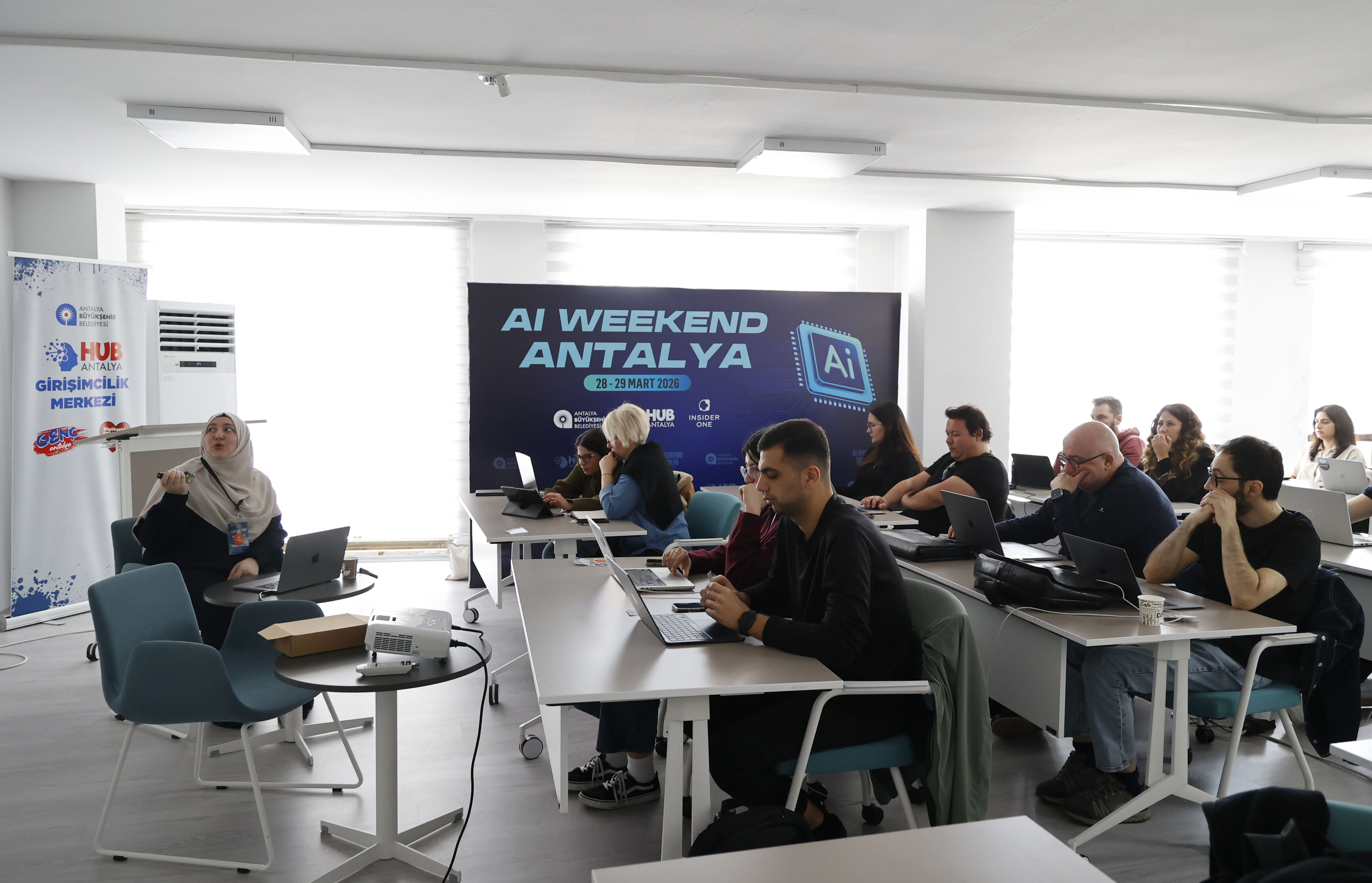 Genclereyapayzekaanlatildi