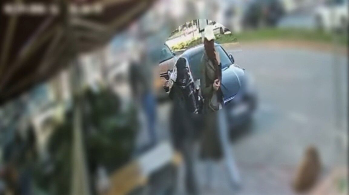 Ikiayrievdehirsizlikyaptilar