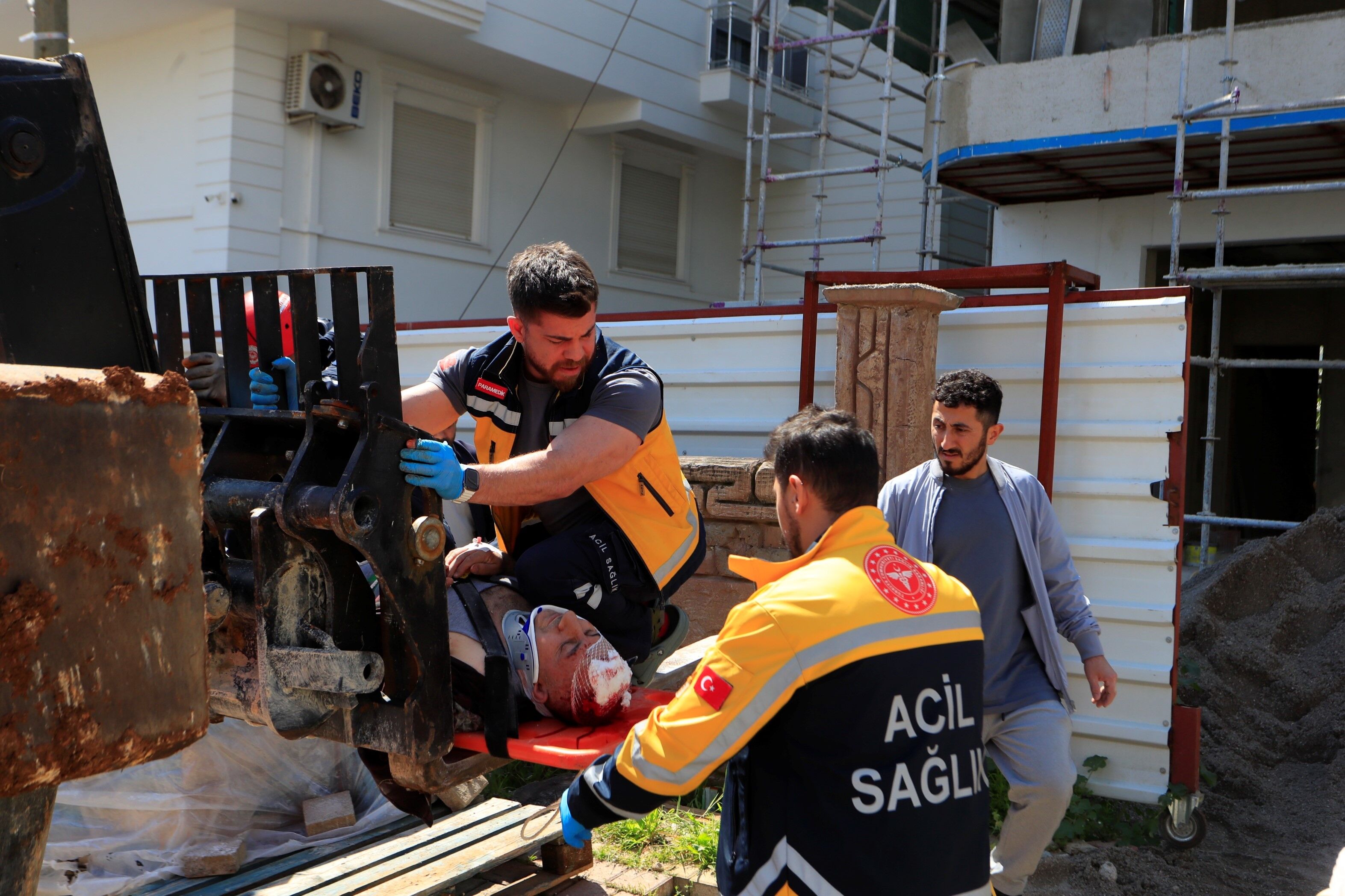 Insaatiscisiyaralandi