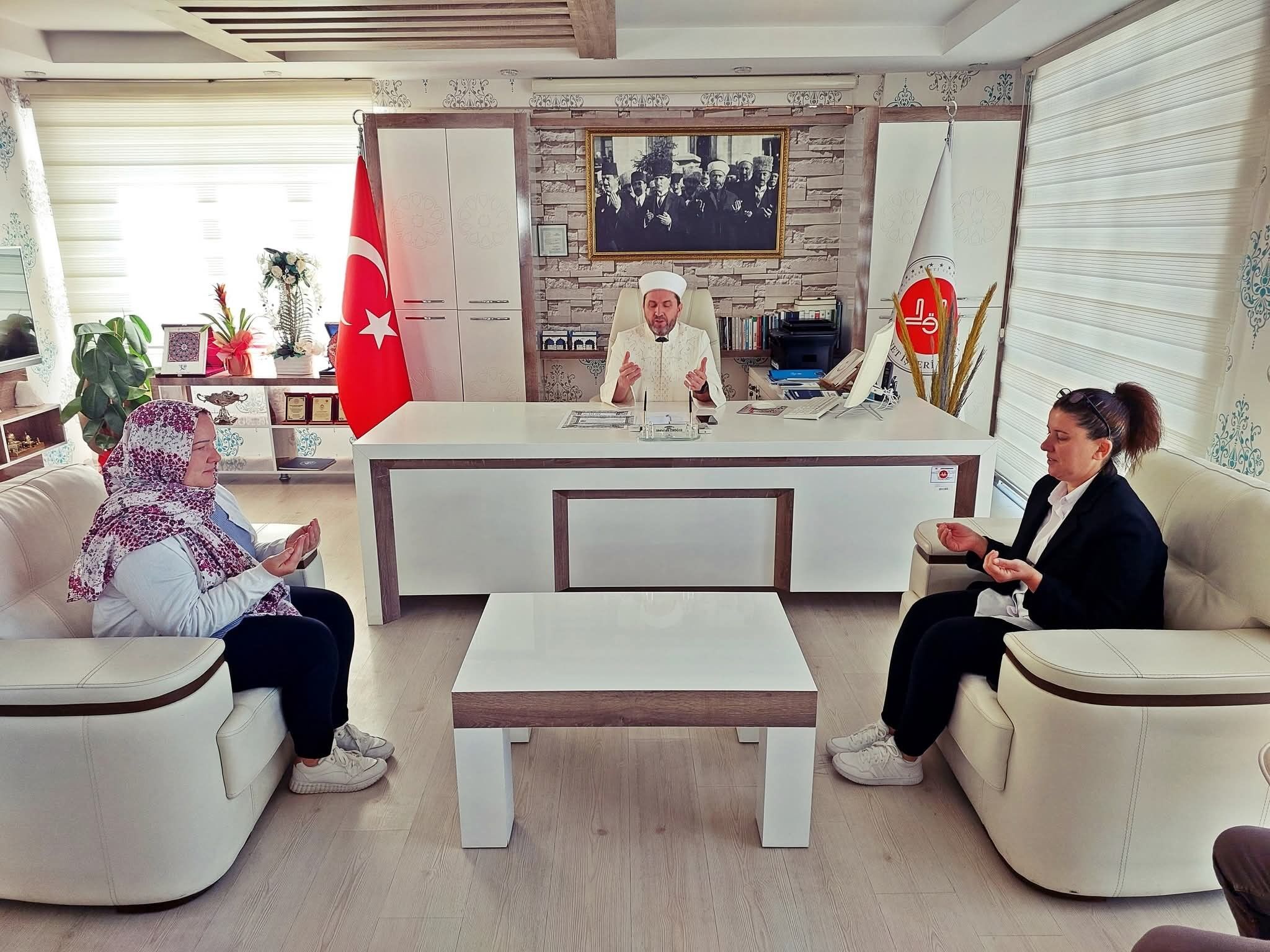 Kelimeisehadetgetirerekislamiyetikabuletti