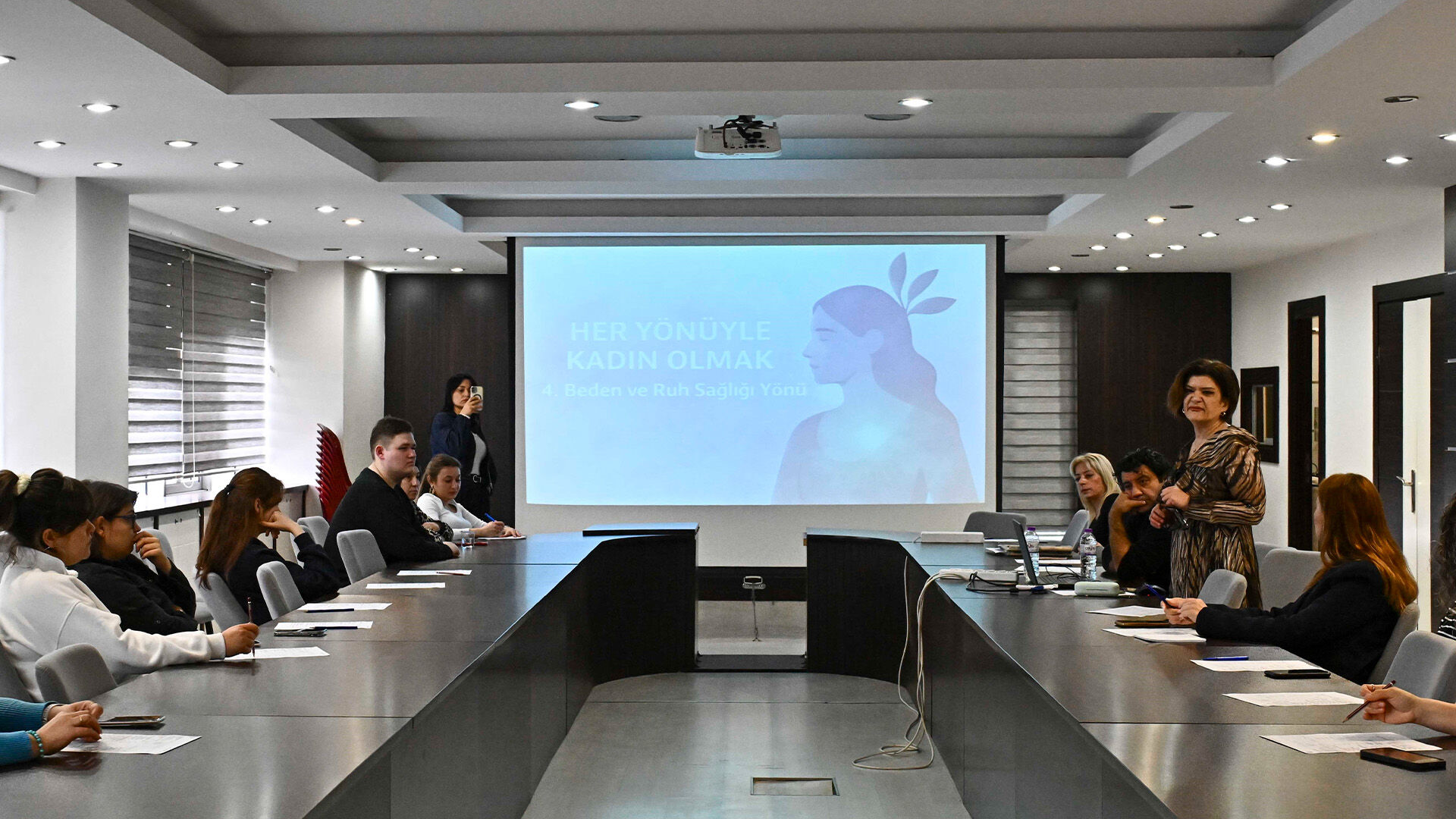 Muratpasabelediyesindenkadinhaklariegitimi