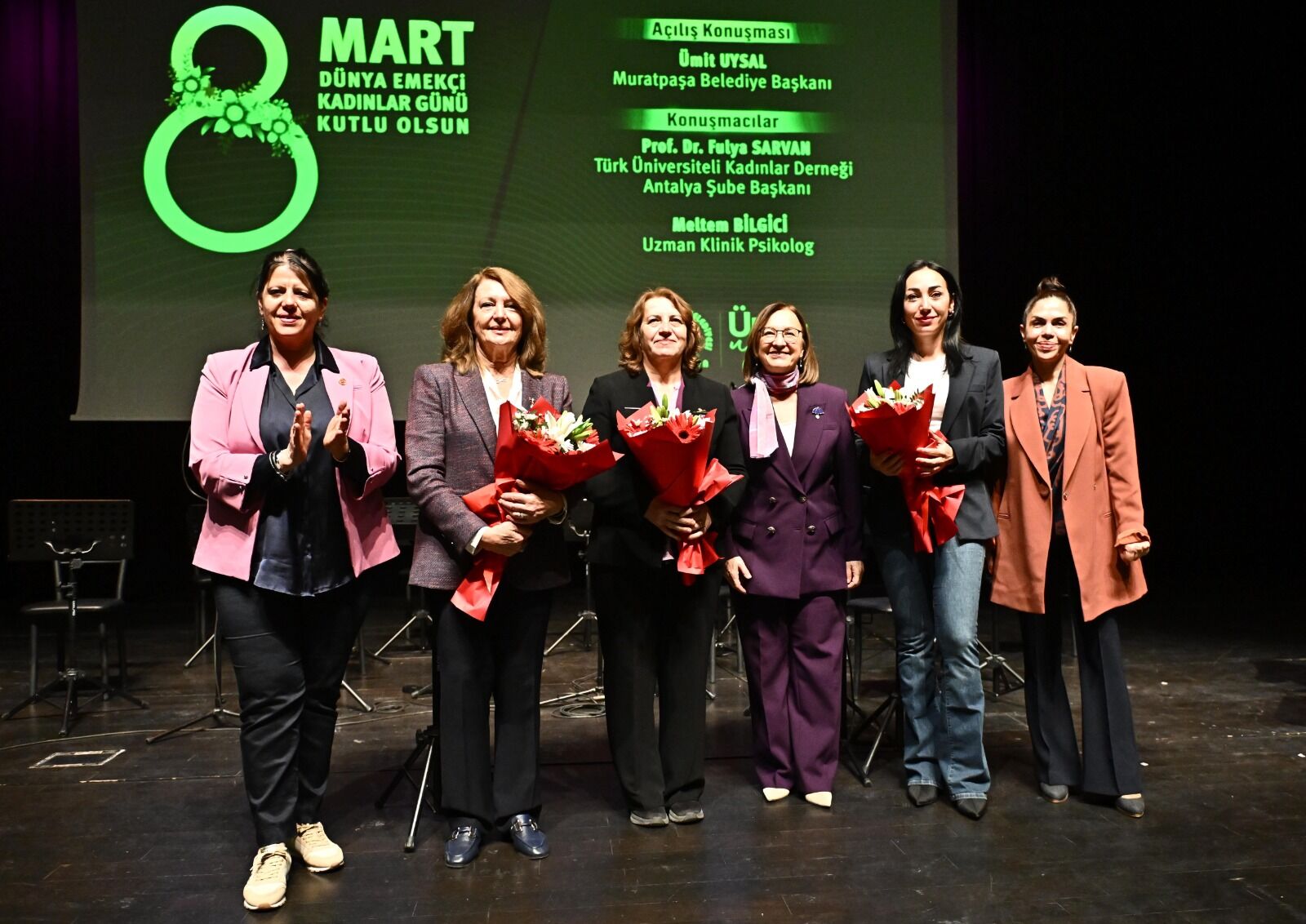 Muratpasabelediyesindenkadinlargunu