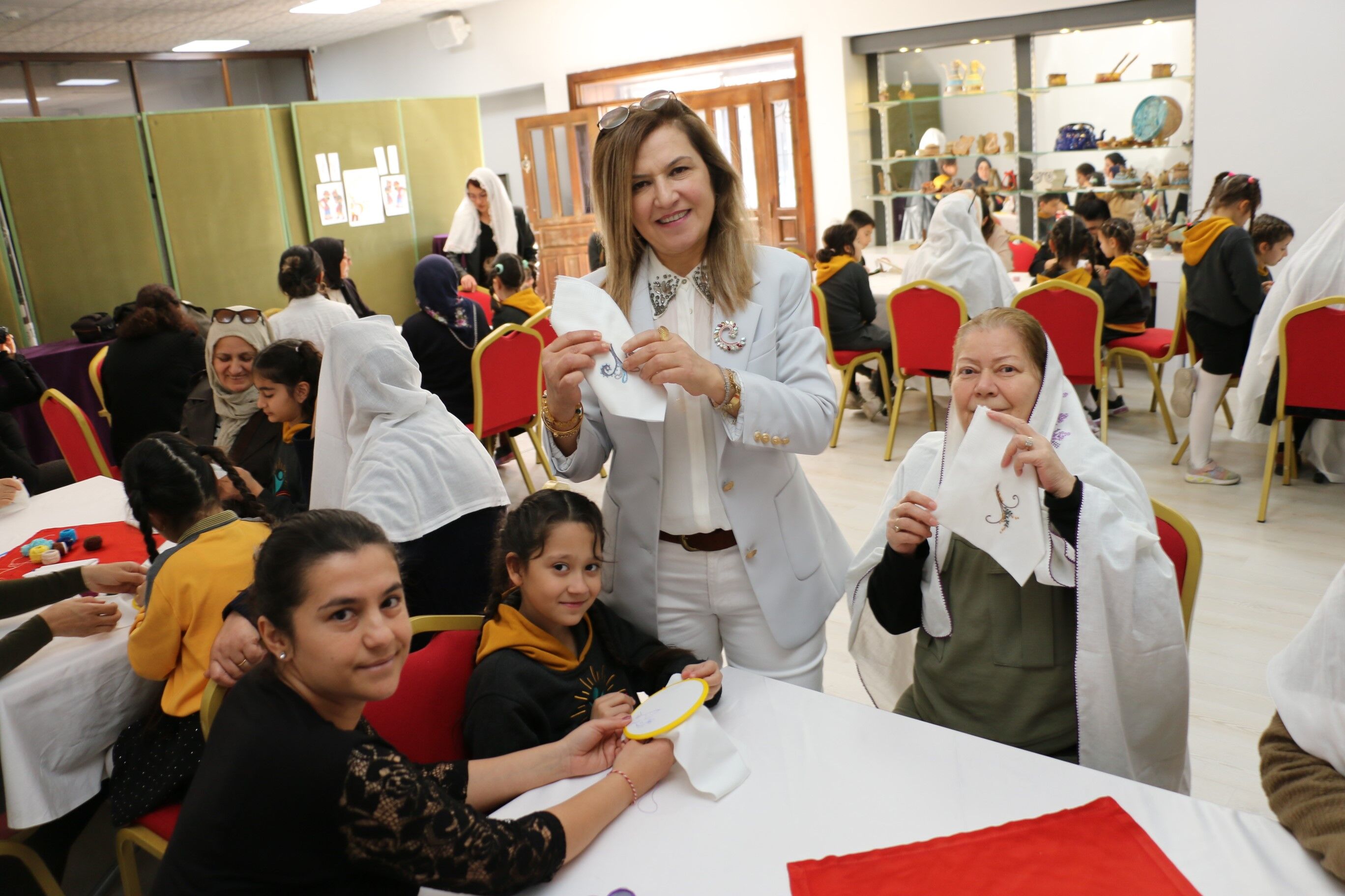 Ninelervetorunlarbayramgelenegindebulustu