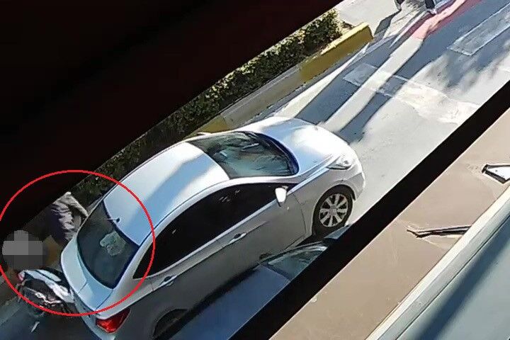 Yayayayolvermekicindurdumotosikletcarpti