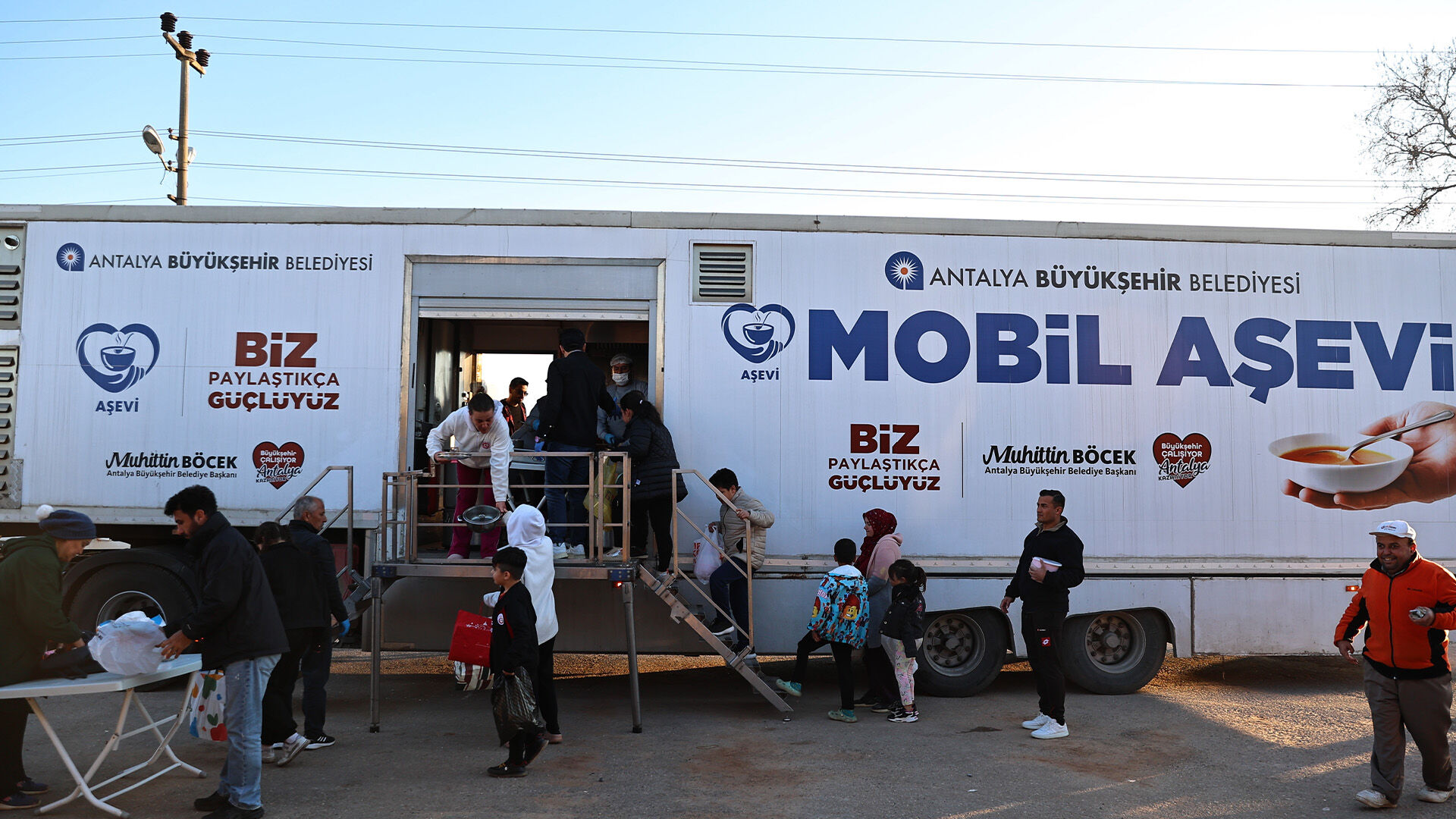 Yemekdagitimiyapildi