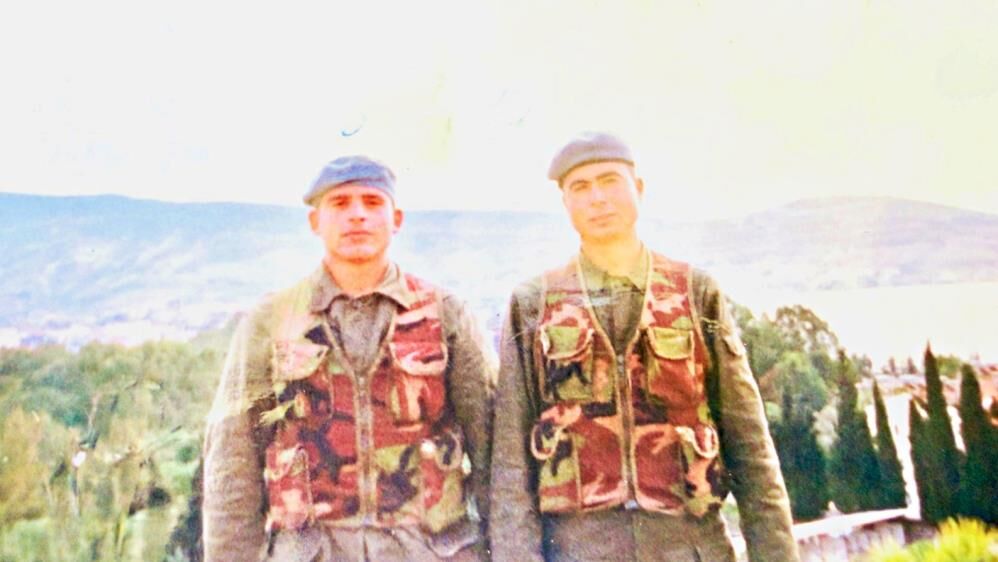 30yiloncesehitolanarkadasinanlamliziyaret