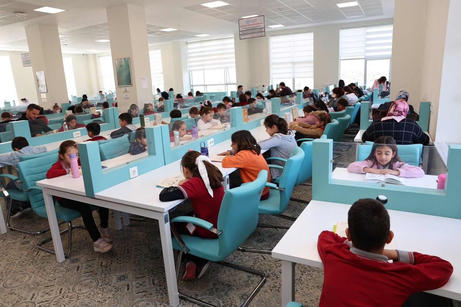 Alkudekutuphanehaftasietkinliklerlekutlandiantalya