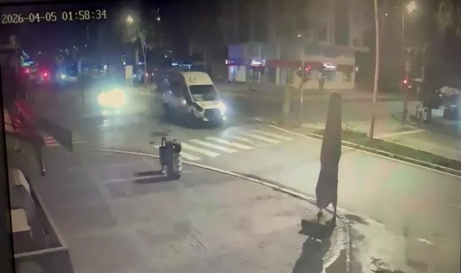 Antalyadaverilmissadakalarivarmisyaralilarinyardiminakazayakarisanambulansekibikostu