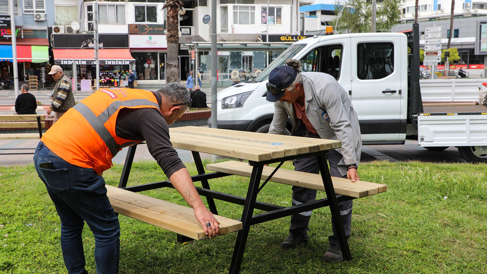 Atolyelerdeuretiliyor