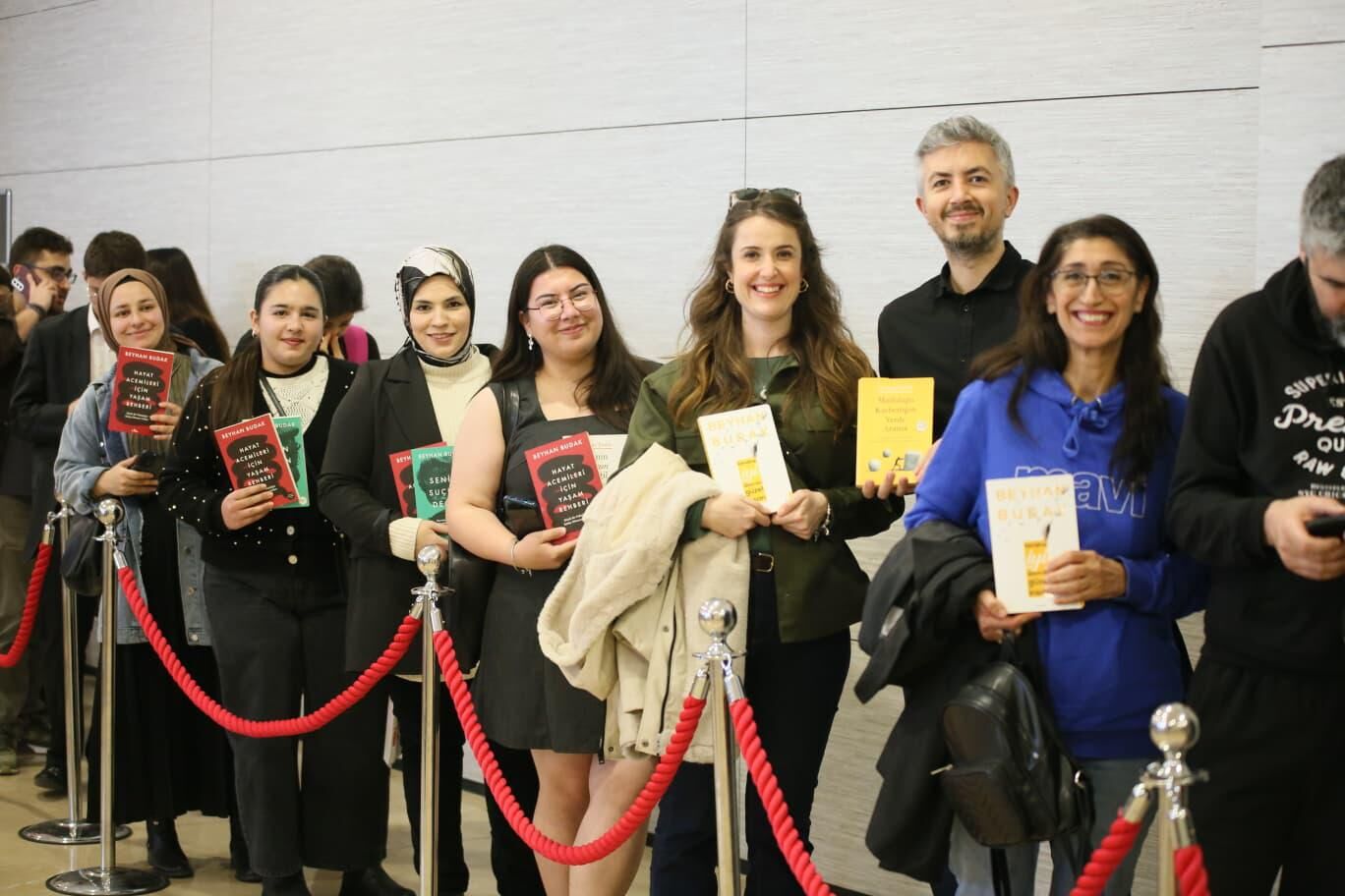 Beyhanbudakkepezkitapfuarinda