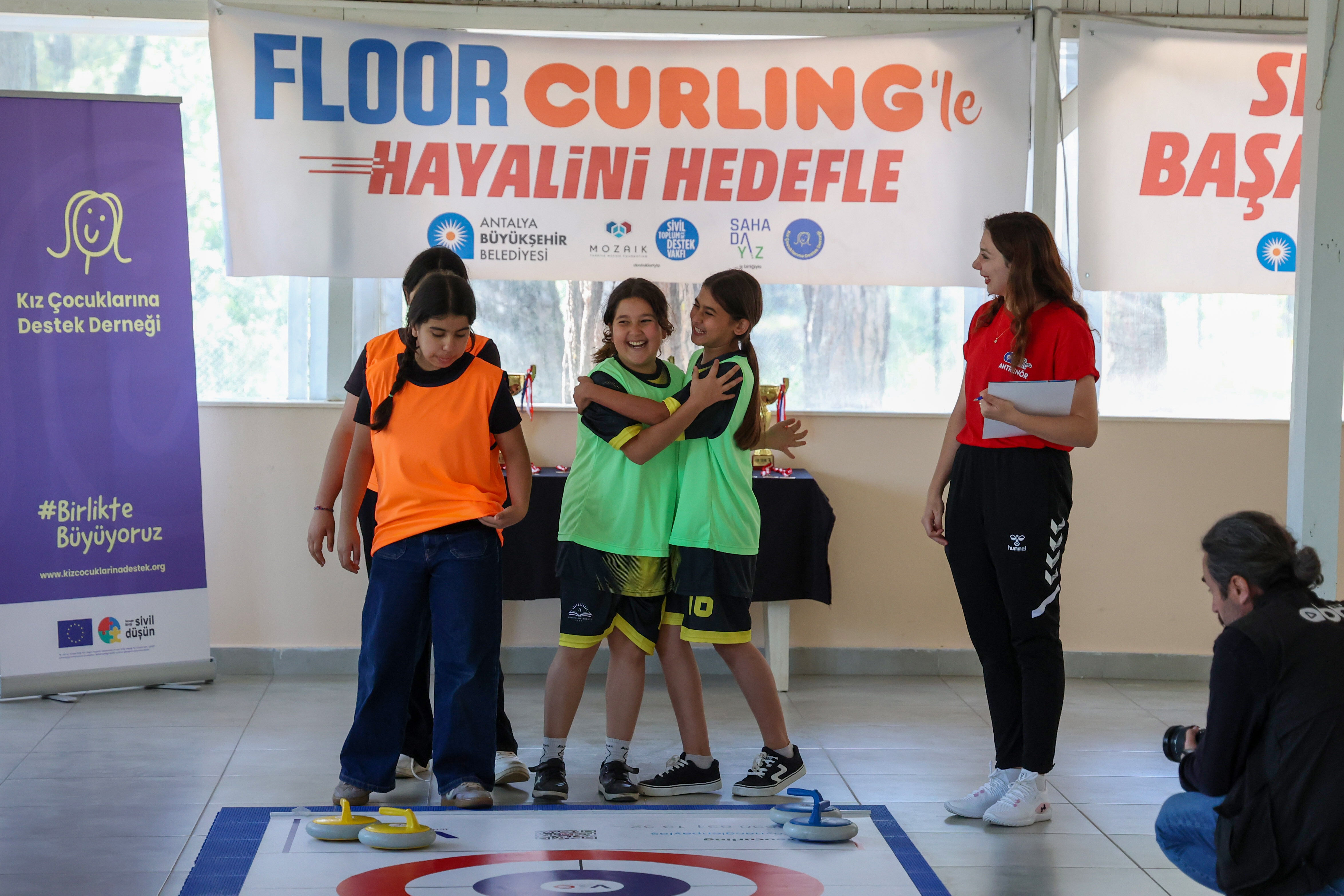 Buyuksehirbelediyesindenfloorcurlingprojesiturnuvaduzenlendi
