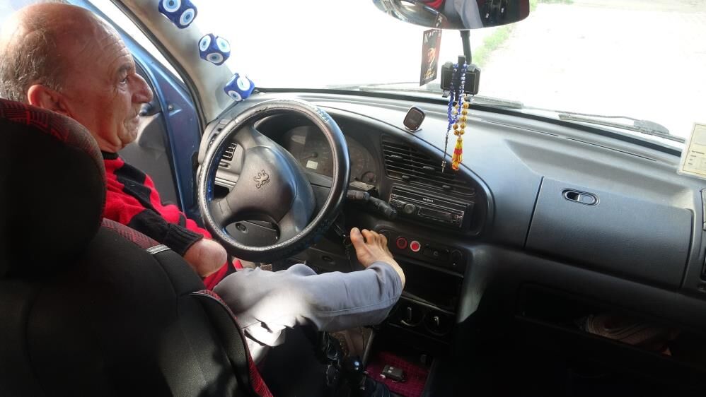 Elleriylehayatatutundu