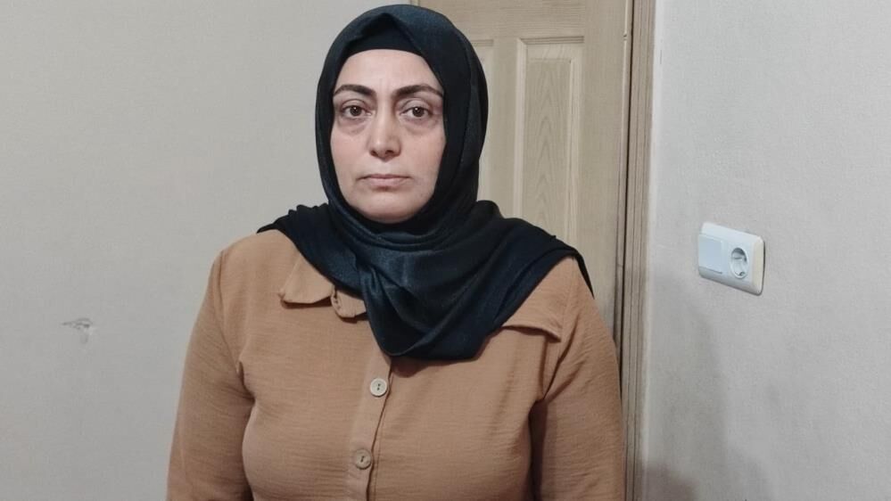 Esinikaybettikocaminolumunekizkardsininakrabalarinedenoldudedi