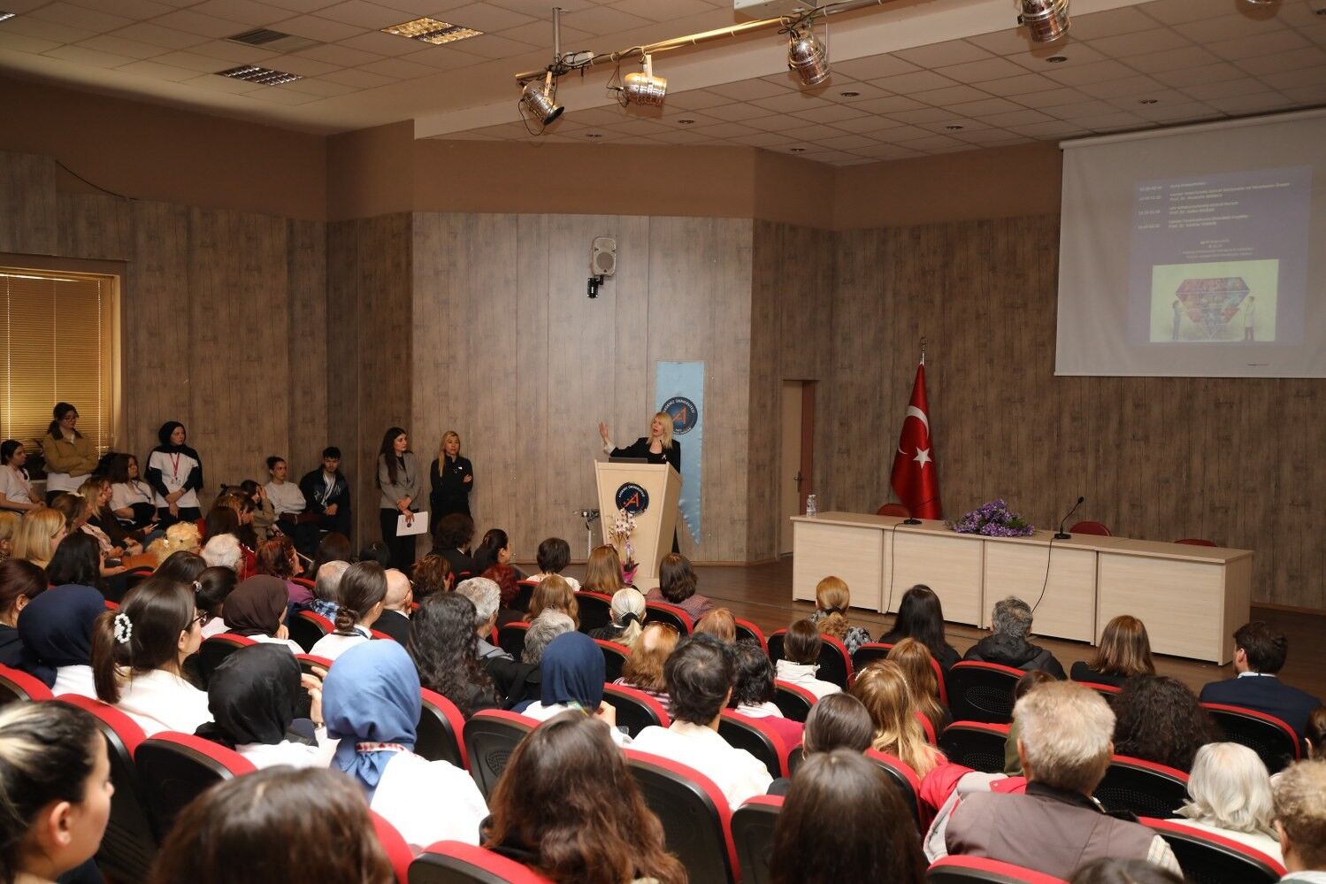 Kanserlemucadeledefarkindalikcagrisi