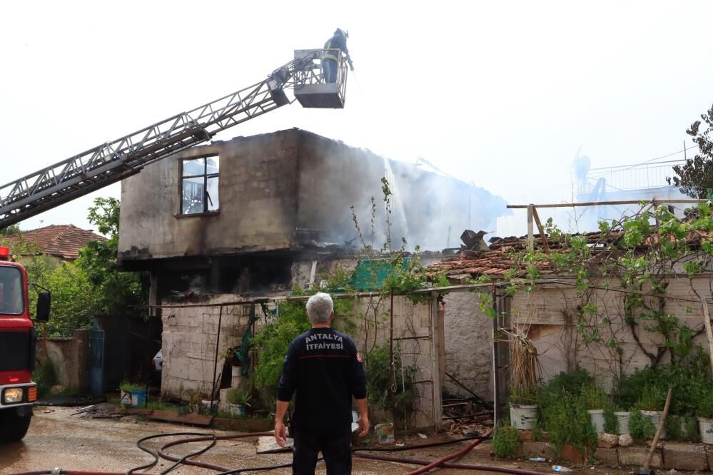 Kepezdebinalaryandicocuklarsonandakurtarildi