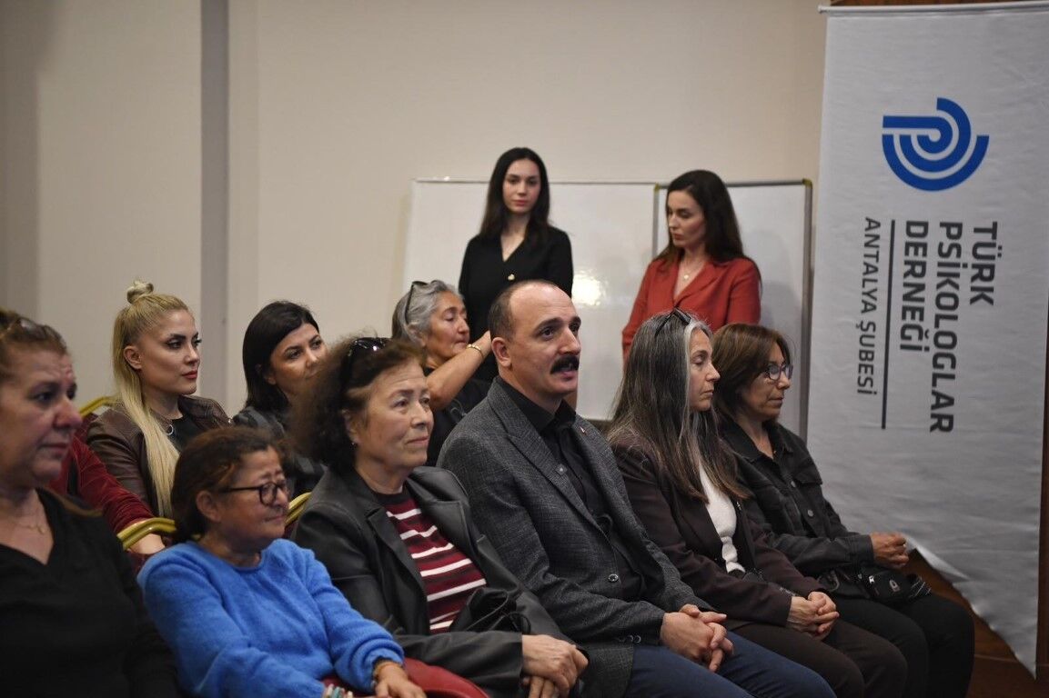 Konyaaltibelediyesindenkanserfarkindaligi