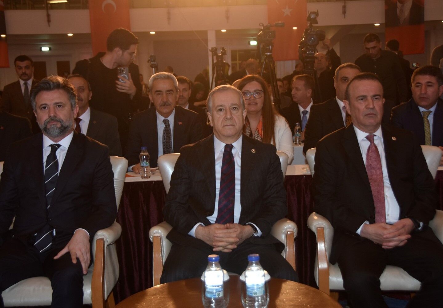 Mhplibelediyebaskanlarimanavgattatoplandi