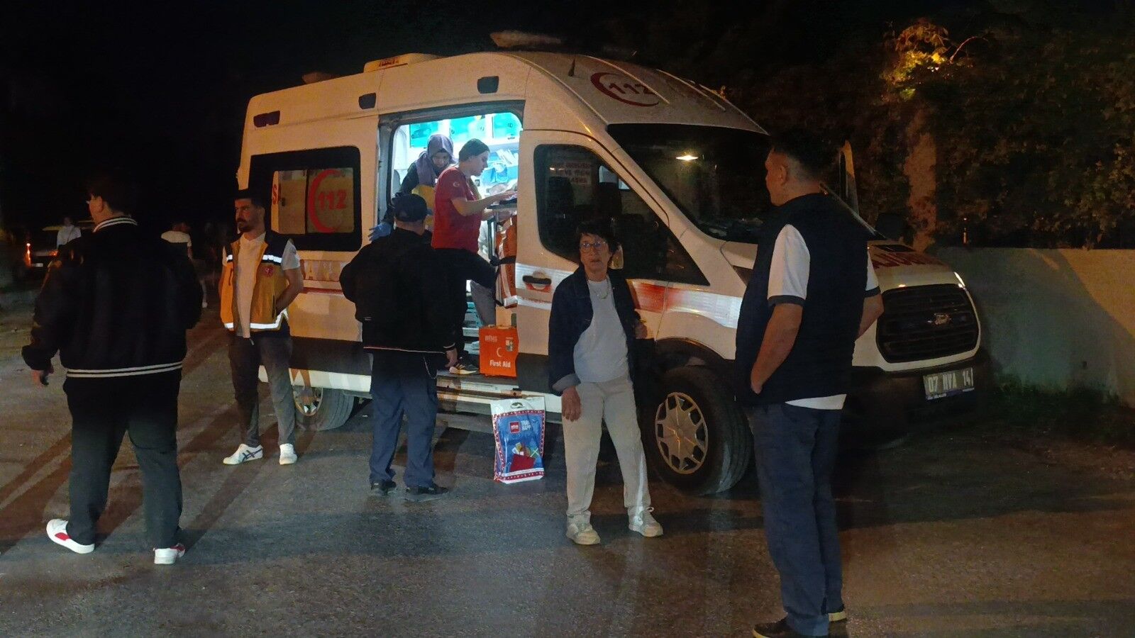 Olayyerinesaglikekiplerisevkedildi