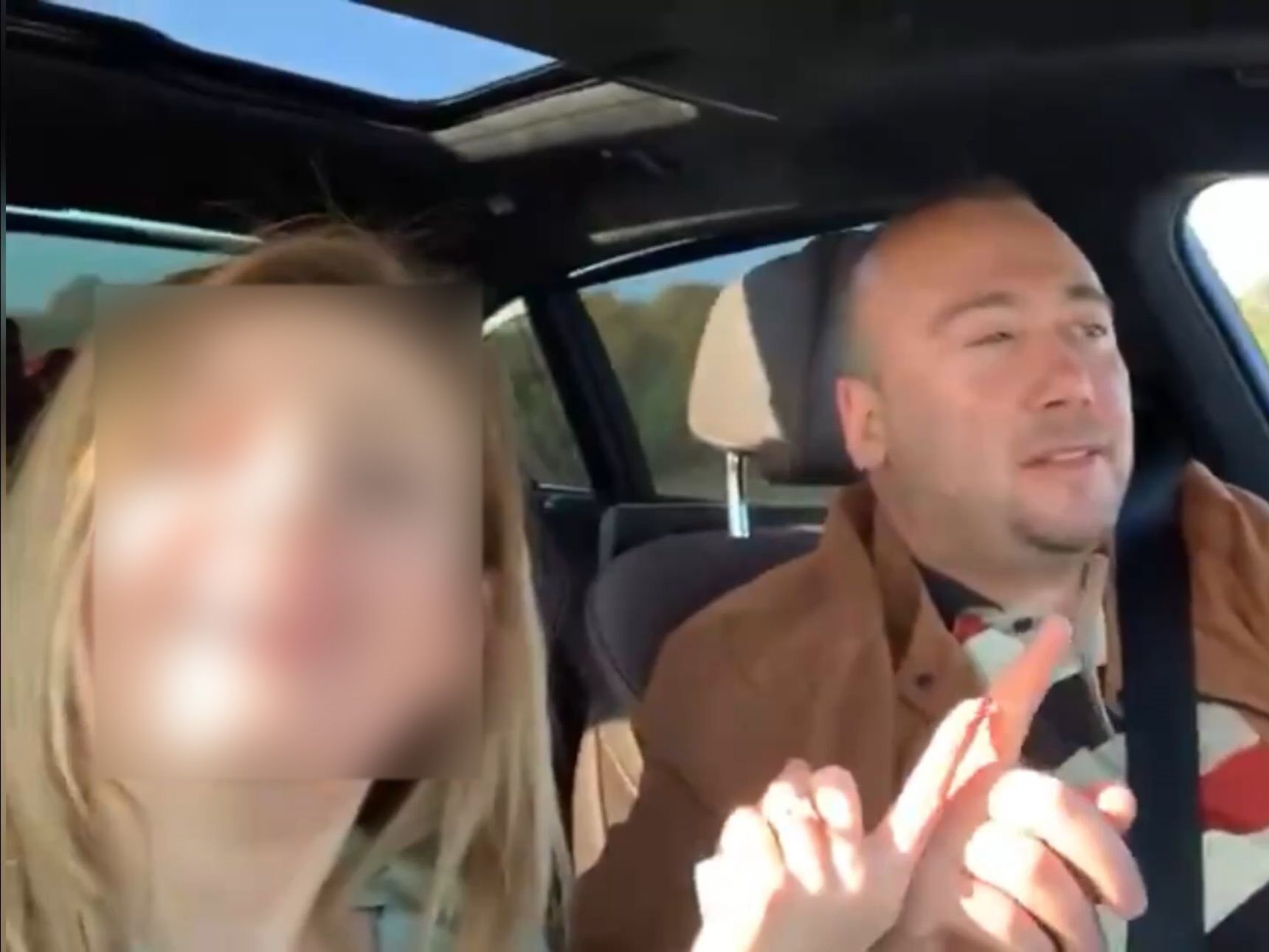 Ozkanyaliminbaskasevgilisiylegoruntuleriortayacikti