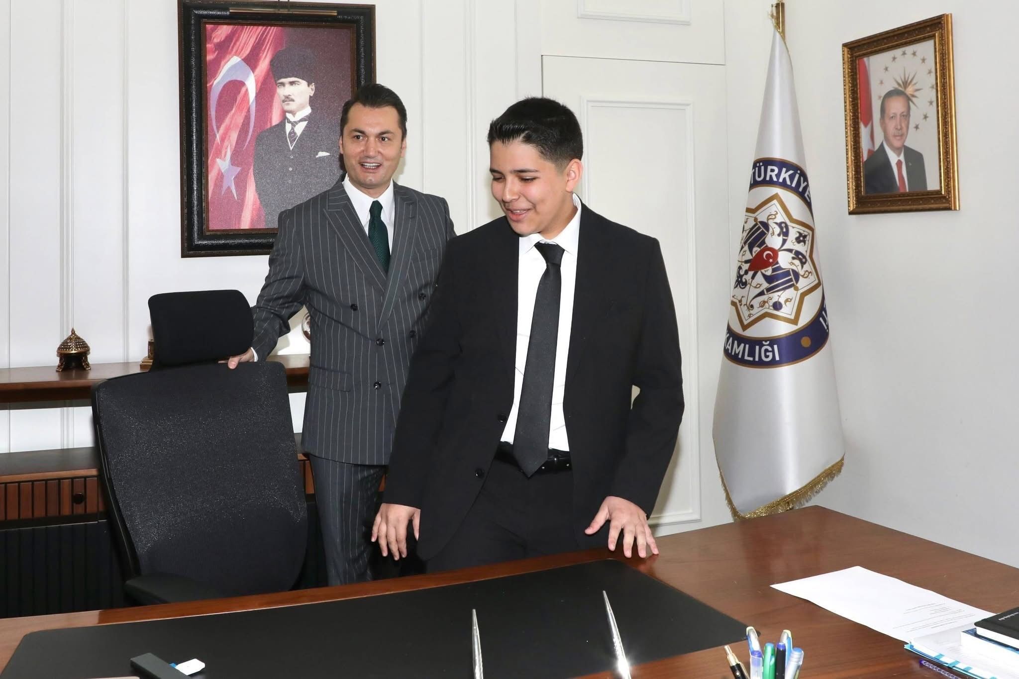 Sembolikdevirteslimtoreni