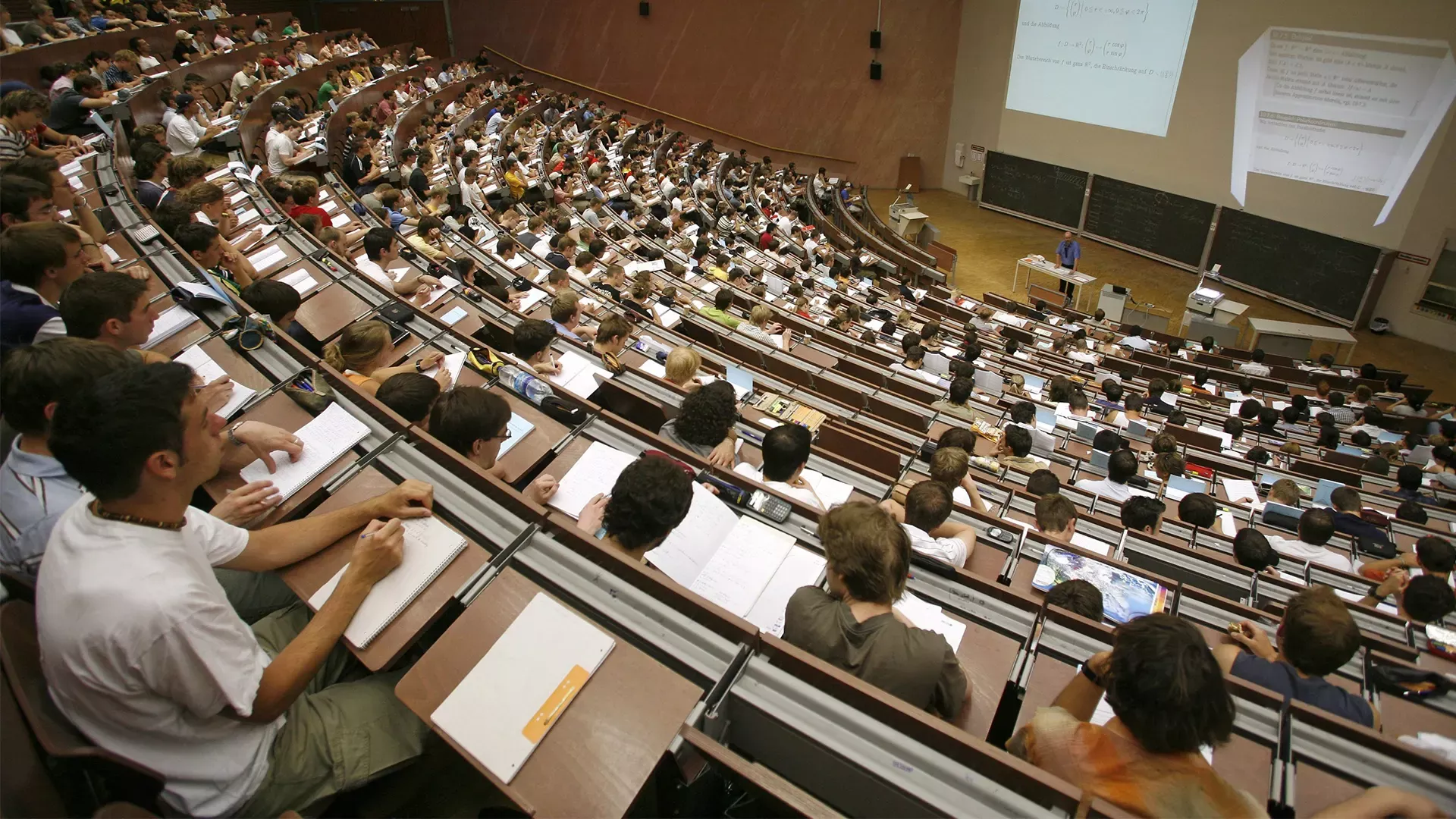 Universitelerdeyenidonemyenibolumleracilacakbazibolumlerkapatilacak