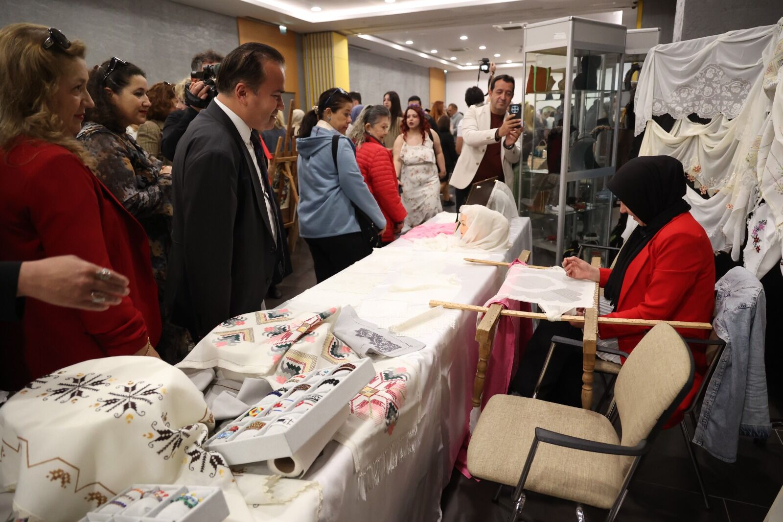 Yesilvatansergisilimonvezeytintemalieserlerdikkatcekti