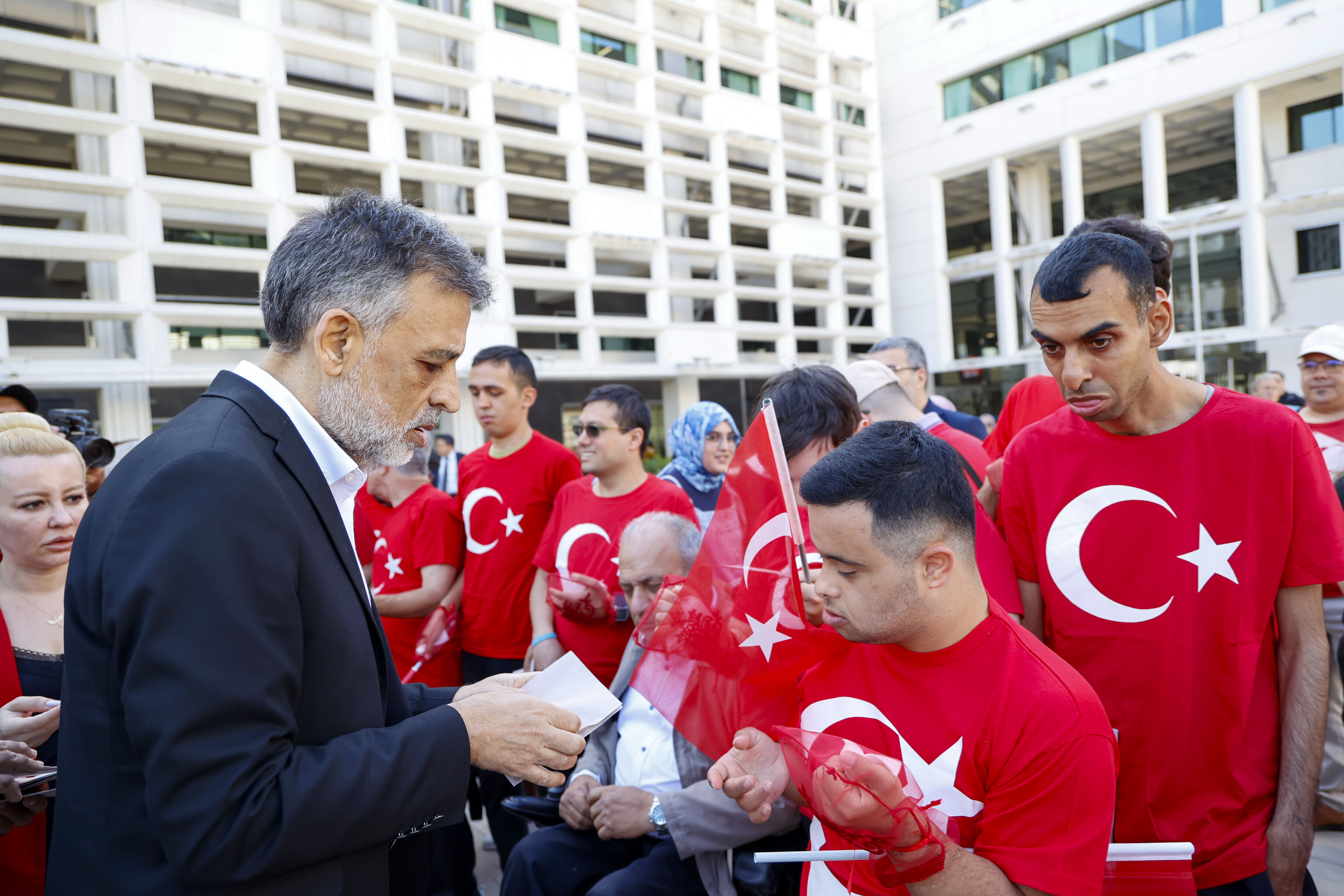 Antalyadaengellilerhaftasindaduygulandirantemsiliaskerliktoreni