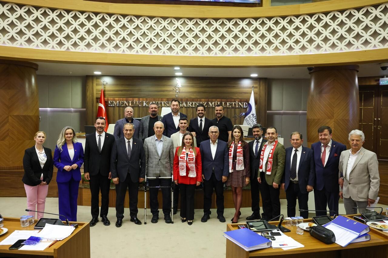 Antalyadameclistenantalyasporadestekmesaji