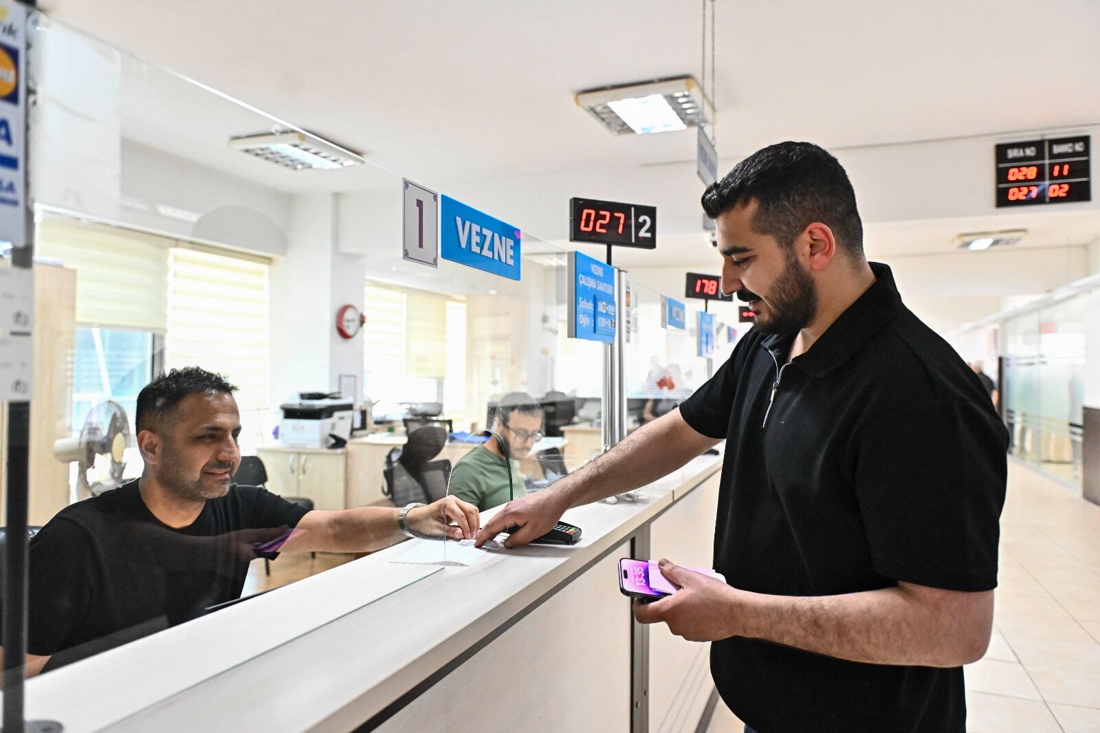 Bayramyogunlugunakarsimuratpasadabelediyevezneleriacik