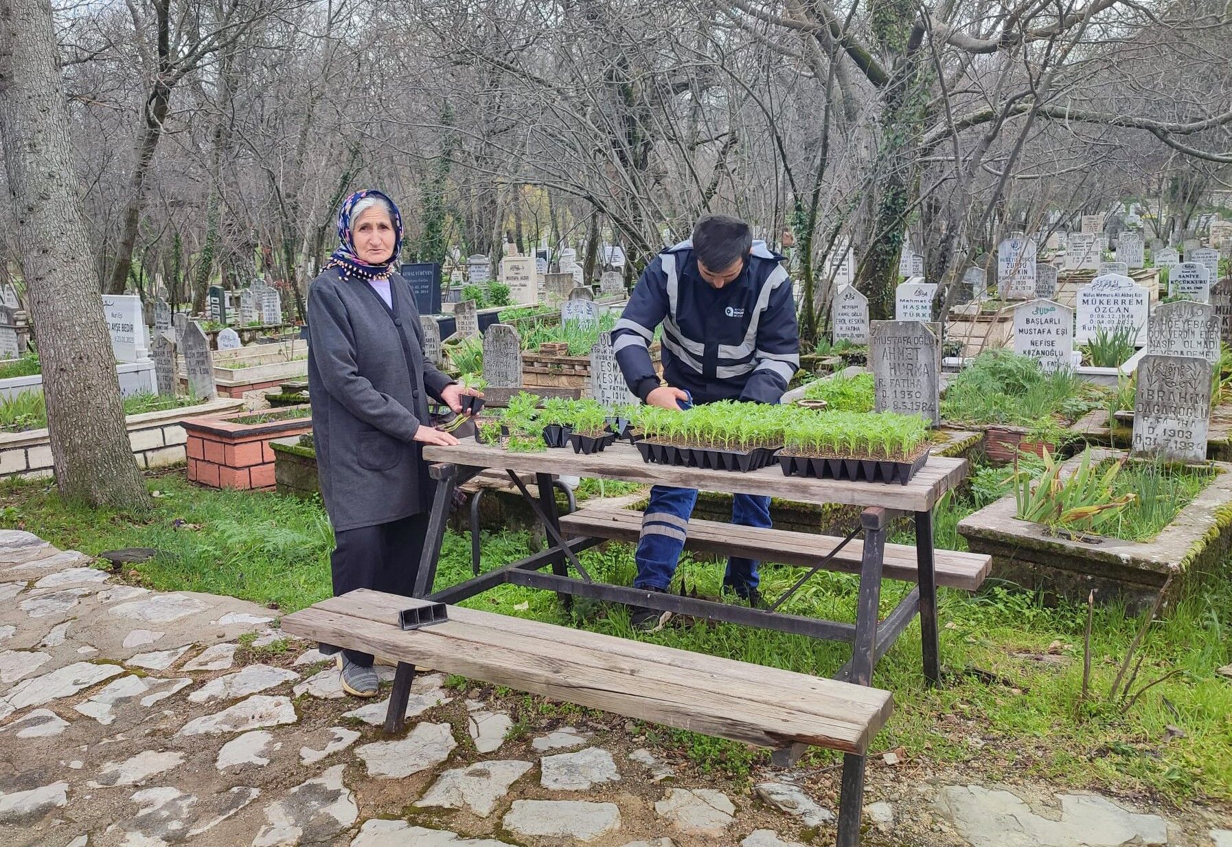 Mezarliklardabakimveonarimcalismasi