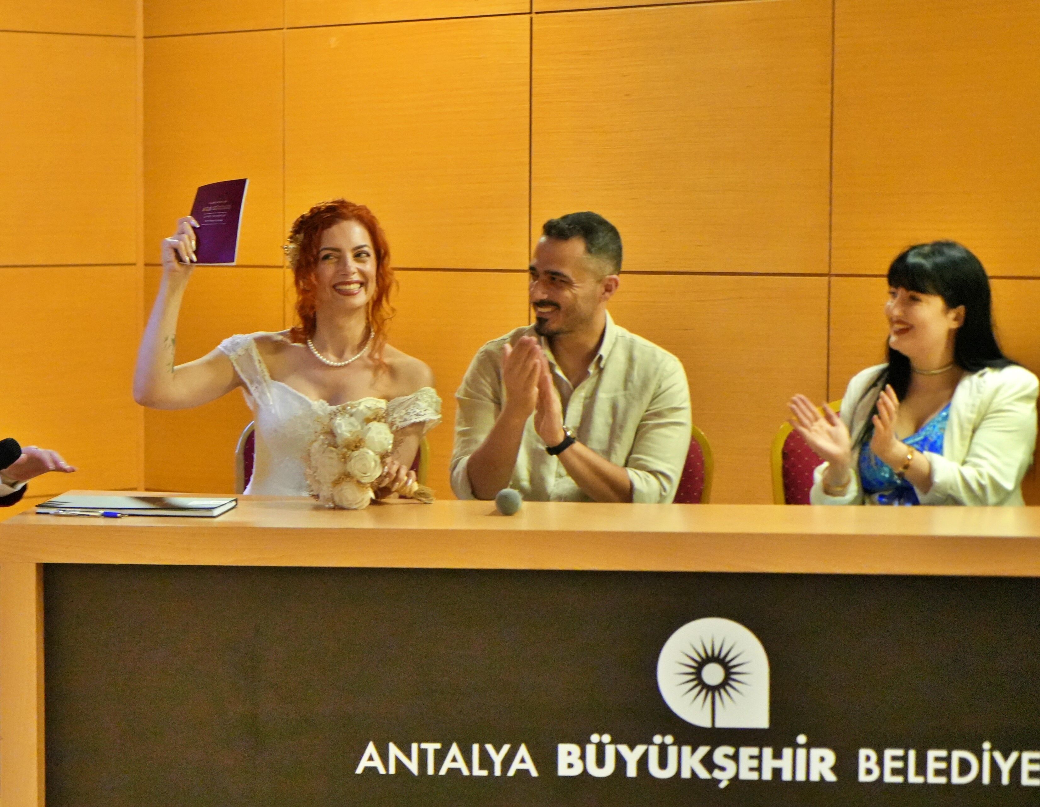Antalyada06062026Tarihindenikahrekoru