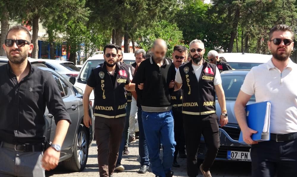 Antalyada12Yilonceislenencnayetaydintildi3Suphelitutuklandi