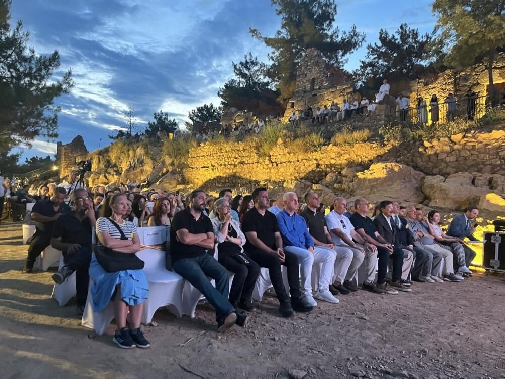 Antalyada3Binyillikantikkenttesanatbulusmasi